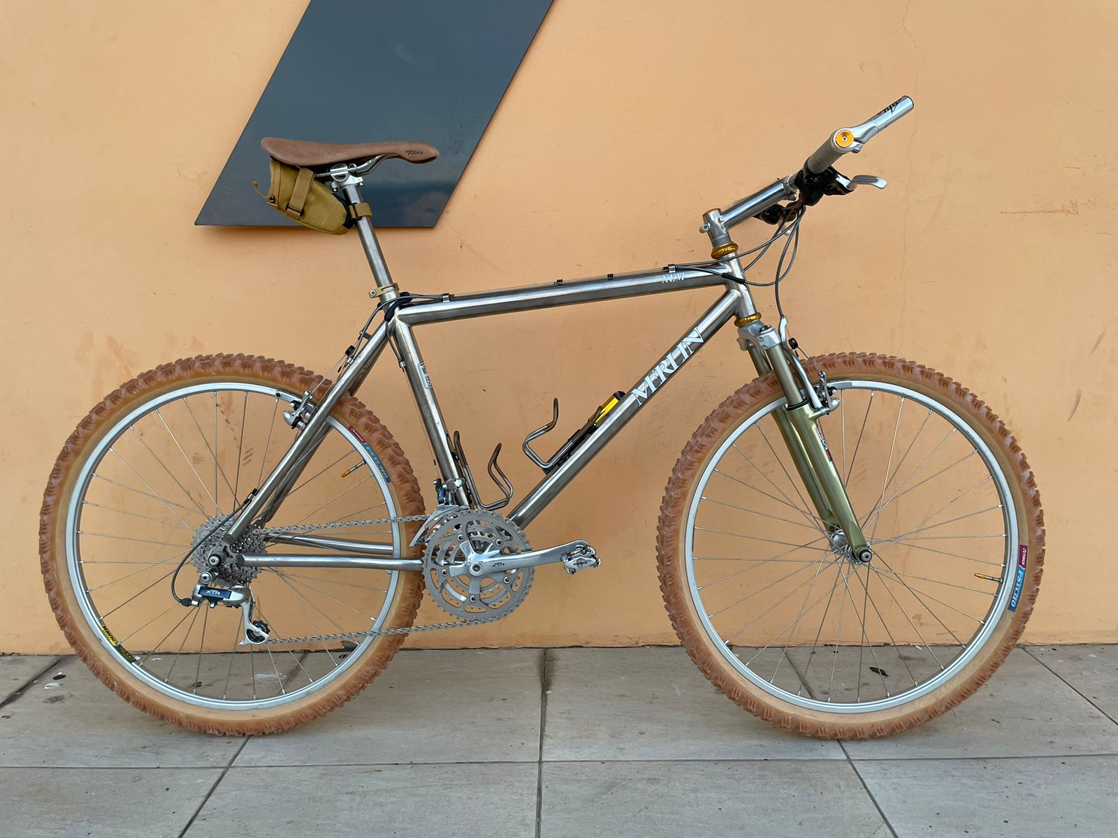 Sharing my 1995 Merlin XLM new build with the original XTR M900 
