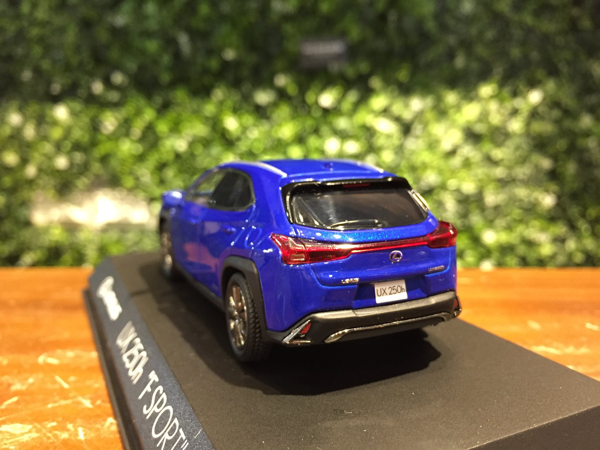 Kyosho 新到貨 New arrivals! 1/43 Lexus UX250h F Sport White