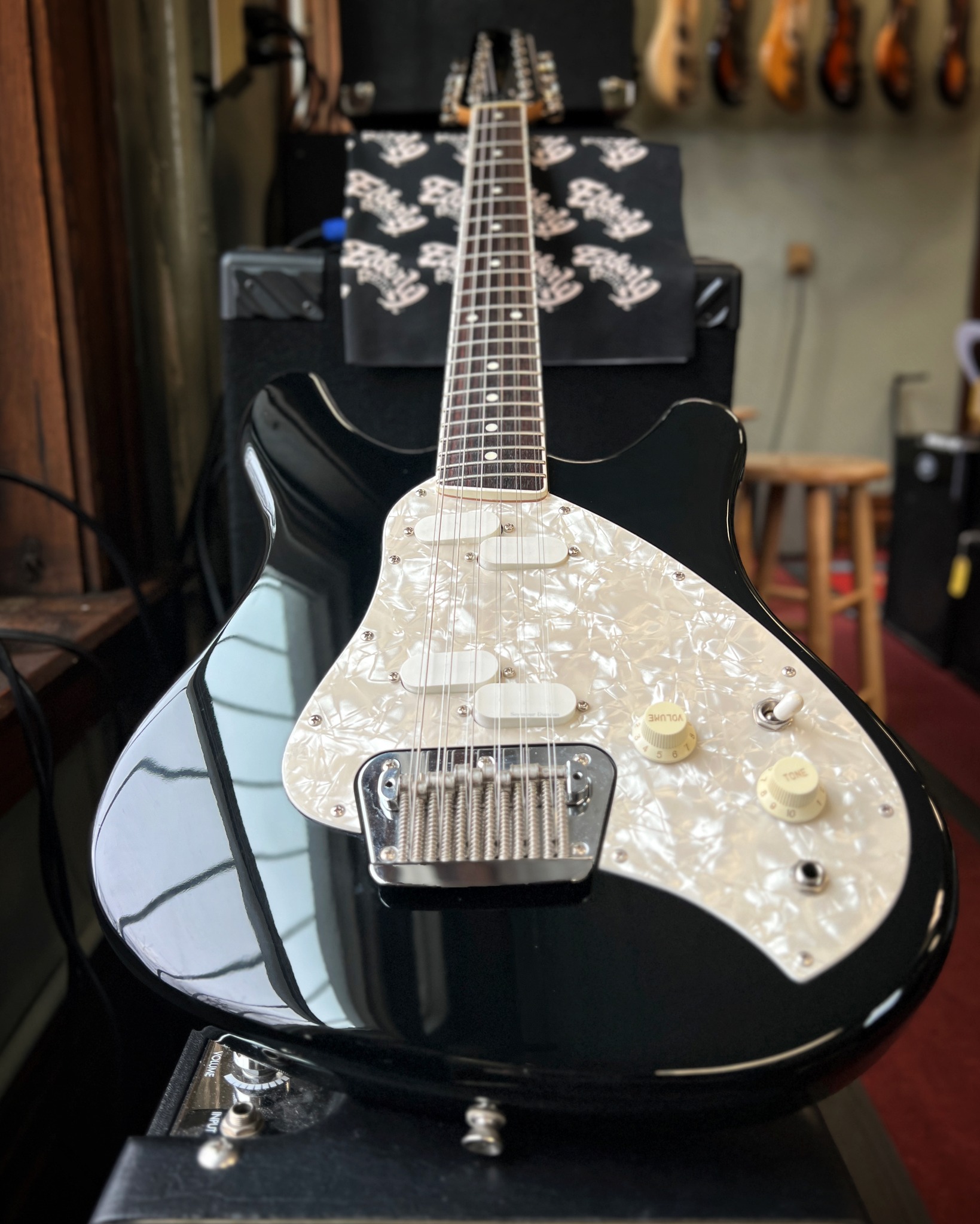 Designed in collaboration with Courtney Love, the Squier Venus was