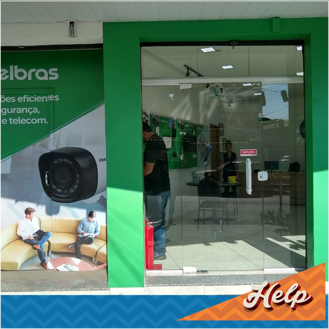 Fachada de loja. Cliente:... - Help Design e Com. Visual