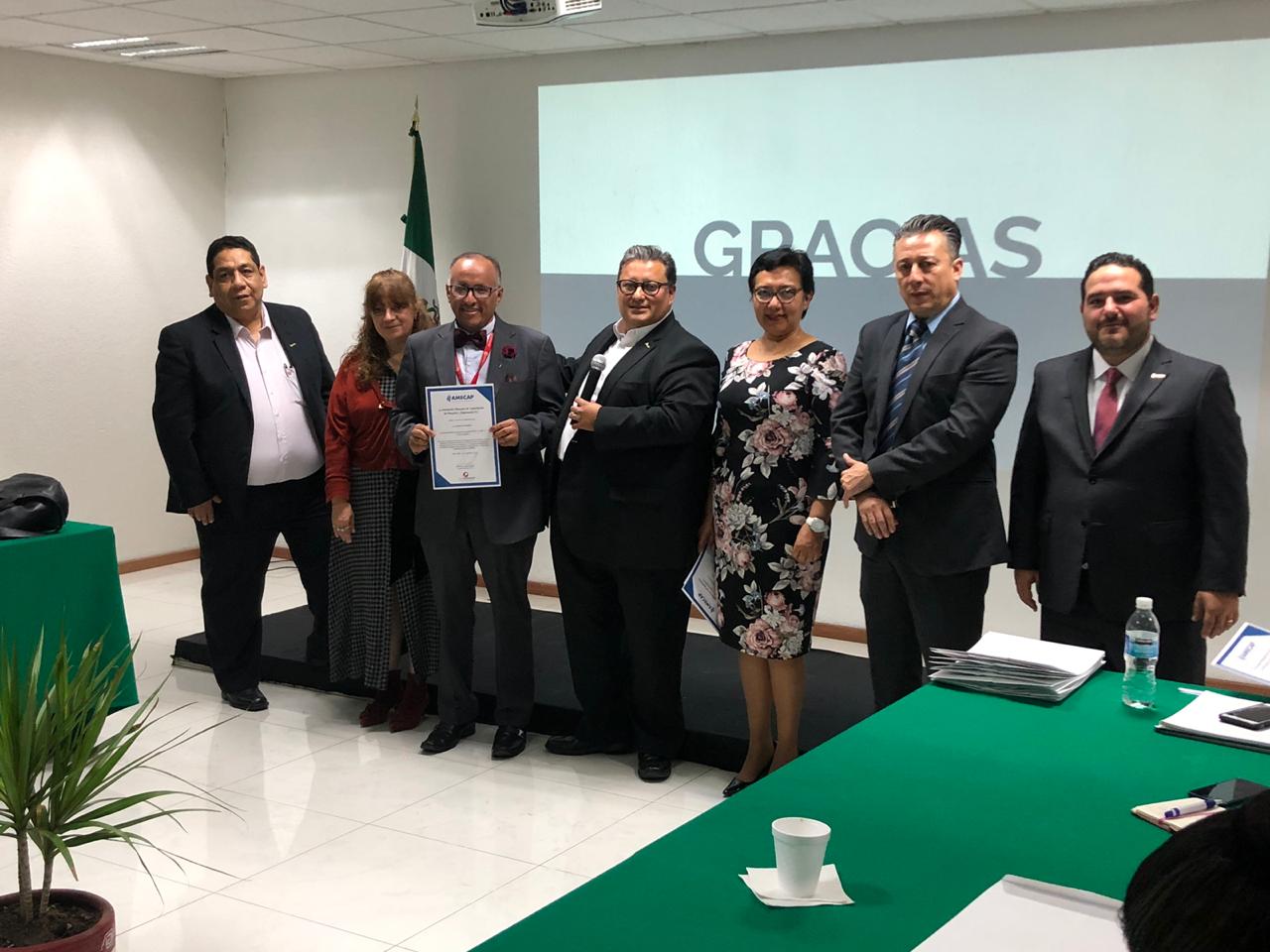 La Mesa Directiva actual encabezada por el Presidente de la AMECAP ...
