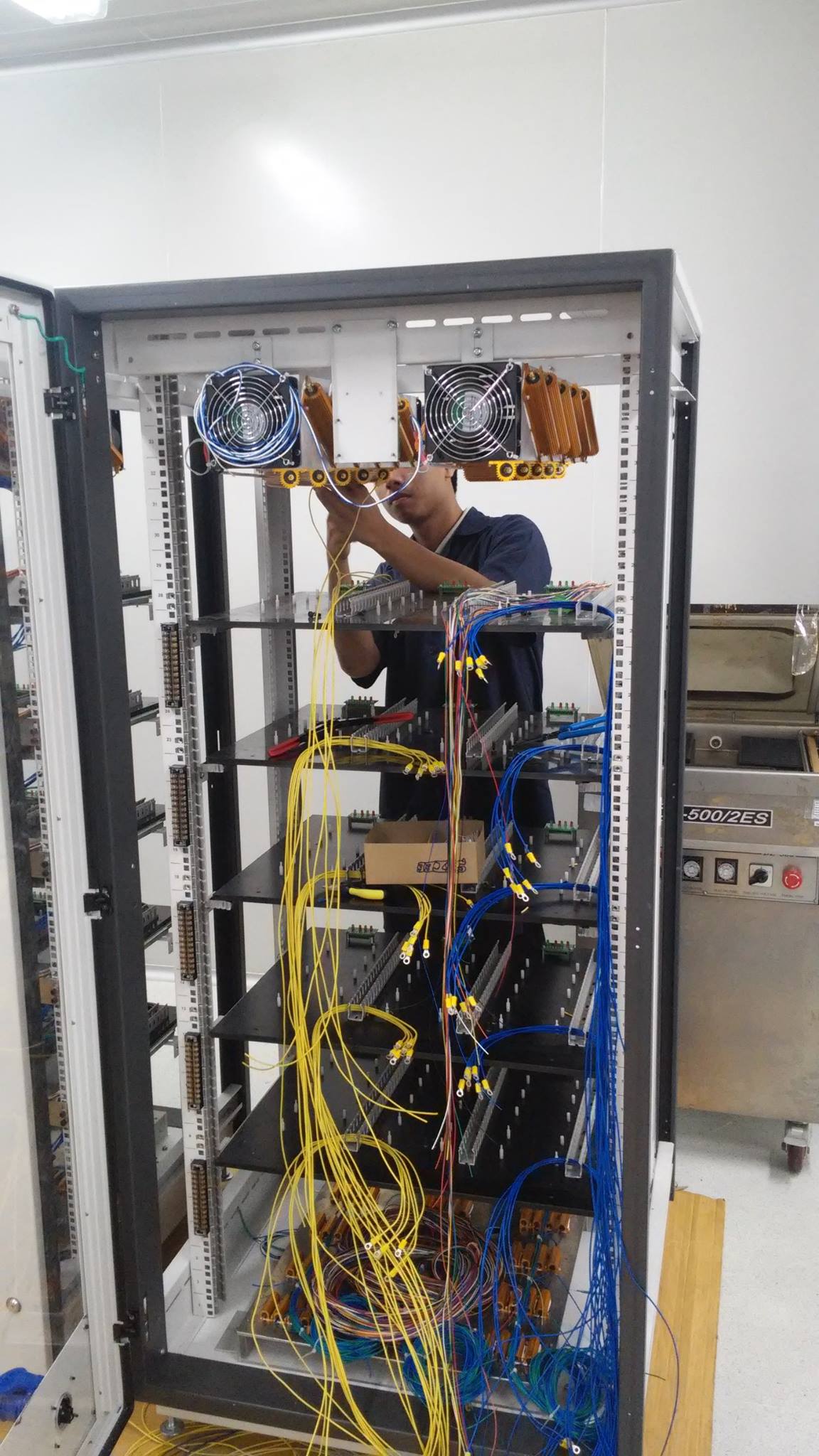 งาน Wiring Burn-In 3 Racks ของ... - RLC Innovation Co., Ltd.