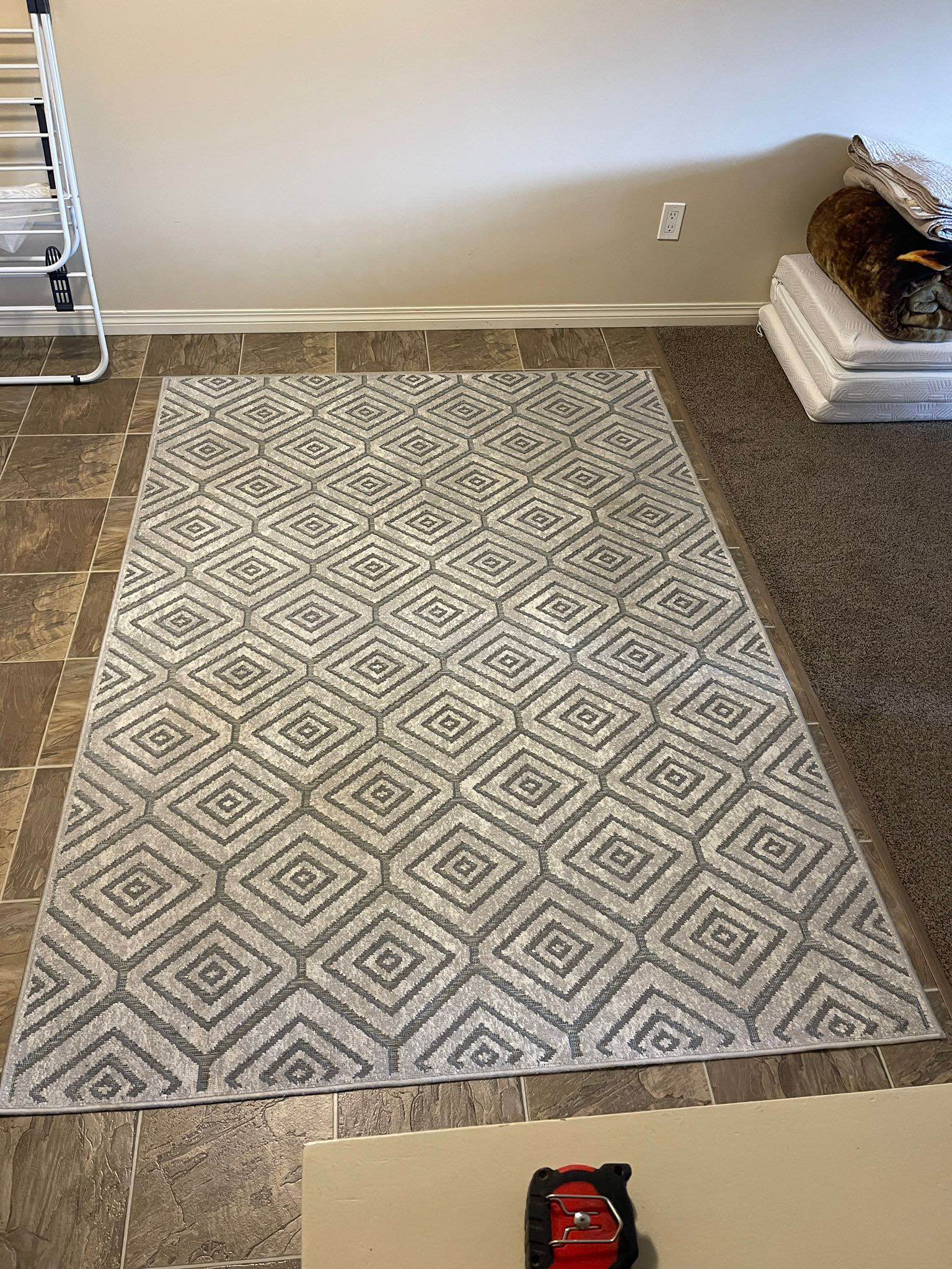 MOVING OUT SALE Rug Home Decorator Collection - Area Rugs - Edmonton