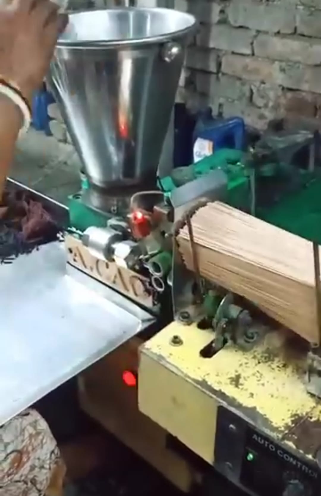 100% EPFS Community Sure Sri lanka | Hadunkuru (Incense stick) machine ...