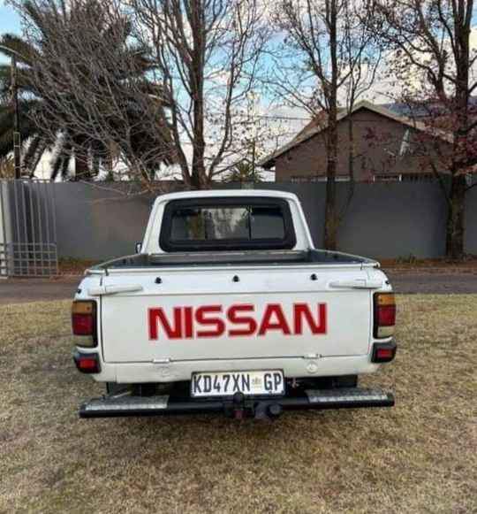 NISSAN NP1400 FOR SELL FOR MORE INFORMATION CALL [hidden information ...