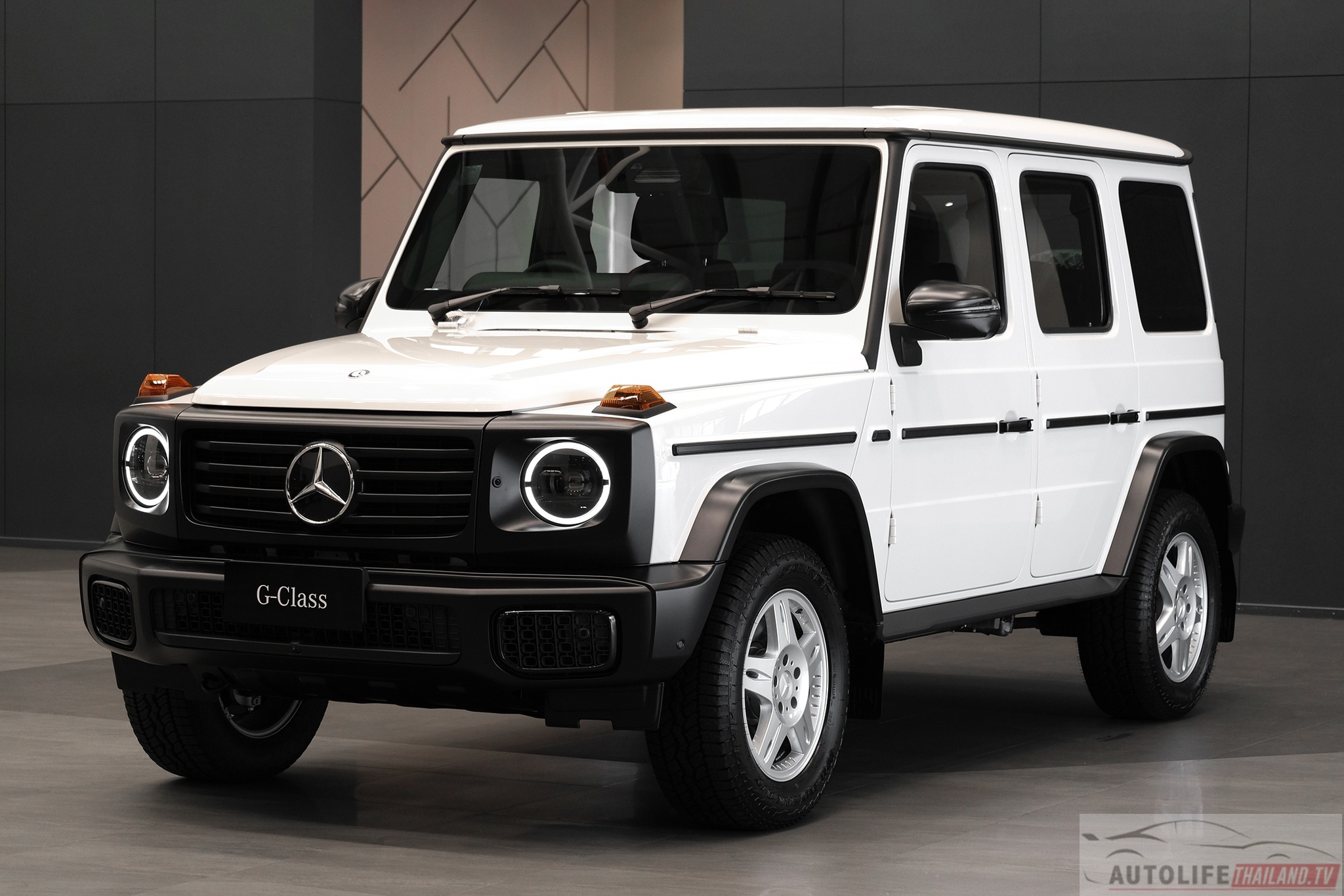เปิดตัวในไทย ! Mercedes-Benz G 450 d... - Autolifethailand | Facebook