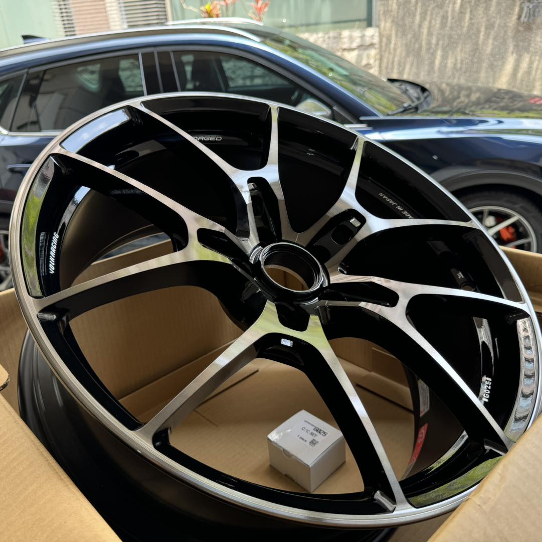 大眼睛油料 - 水晶黑三連發！ CX5帥哥的第三套Rays 準備直上🚀 Rays G025水晶黑限定版...