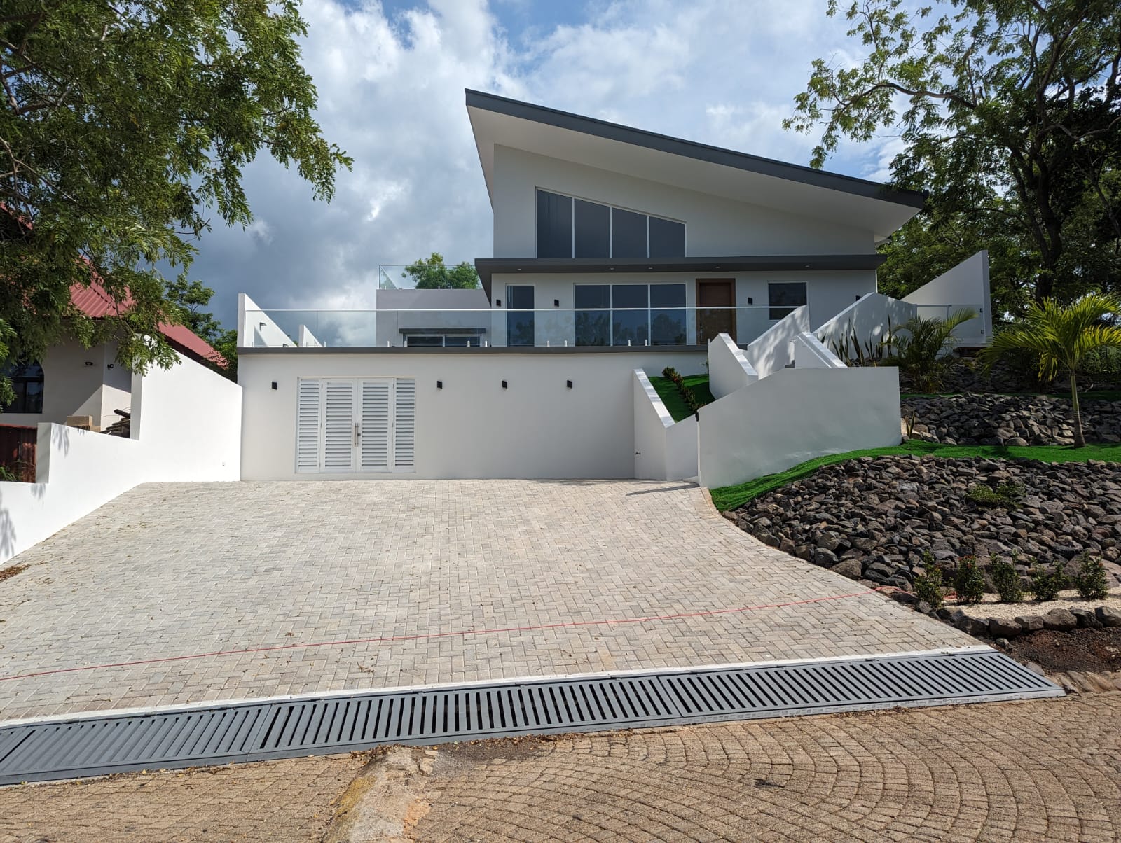 Colibri Renovation / Construction