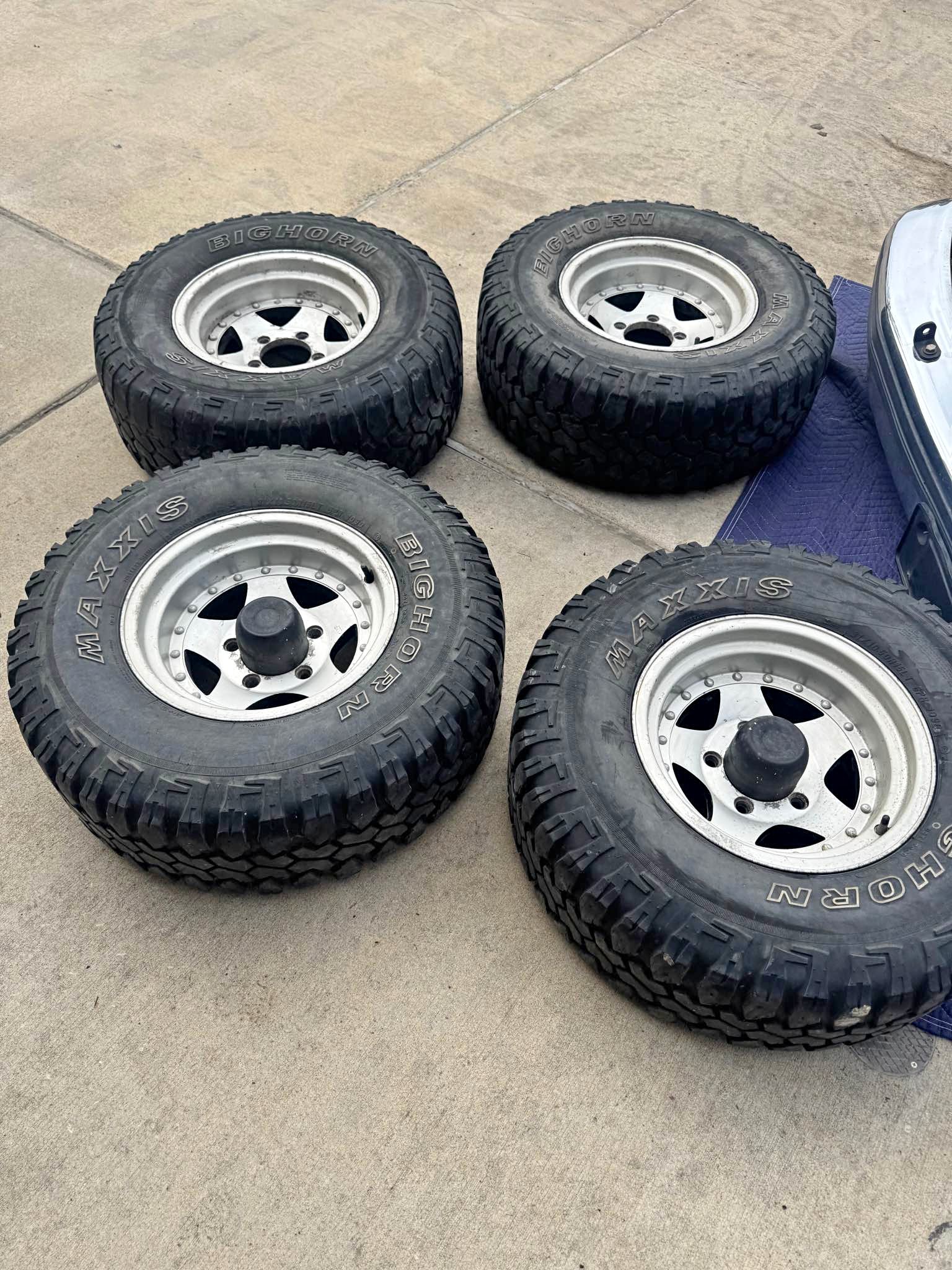 OBS Ford 15 inch wheels with Maxxis Bighorn 31x10.50R15LT tires 5.5x5 ...