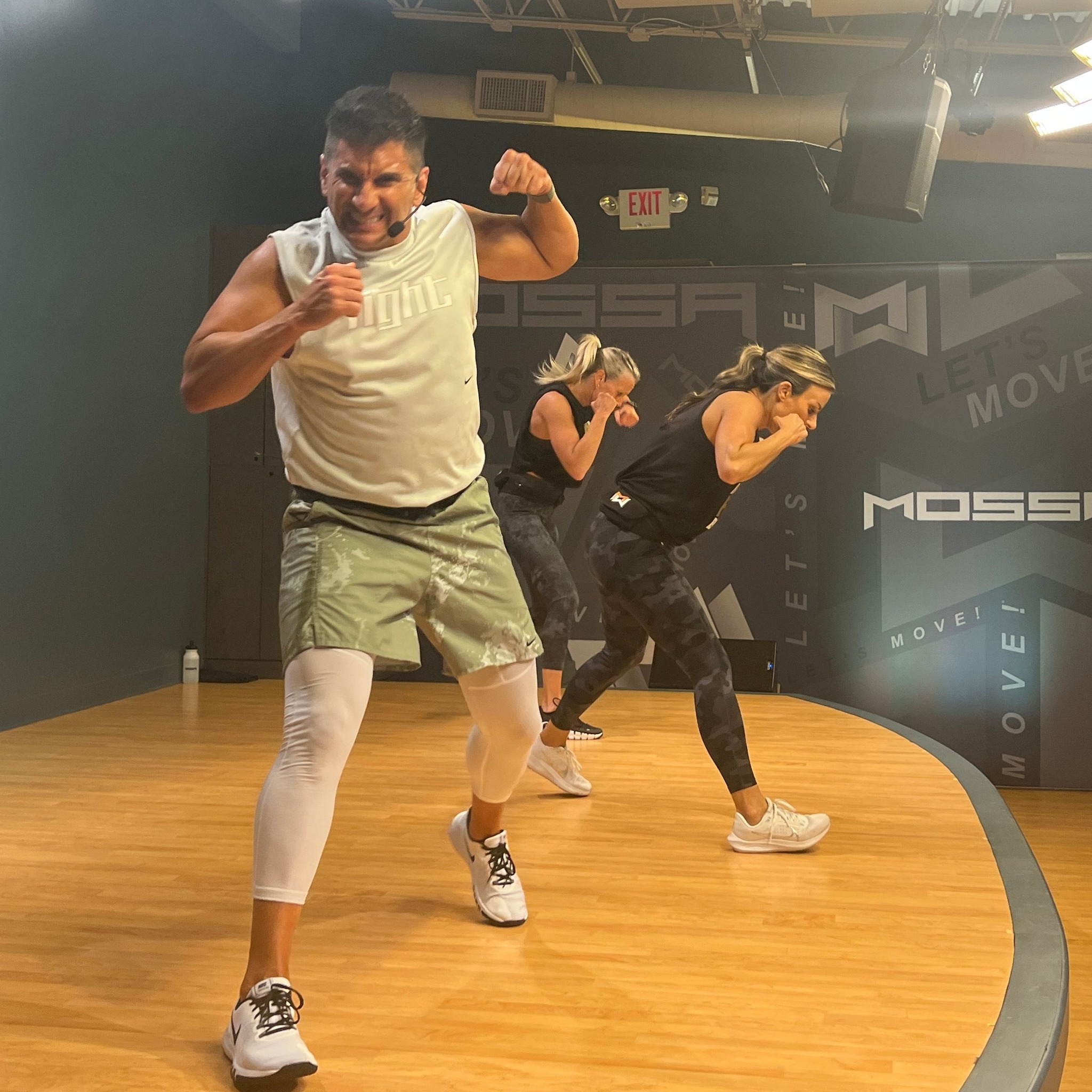 Mossa group fight workout with MMA-inspired moves