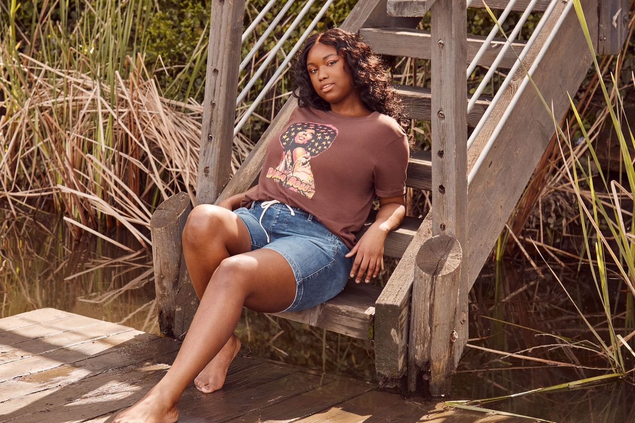 Cool and casual new pieces with weekend vibes 😏 Graphic Tees
