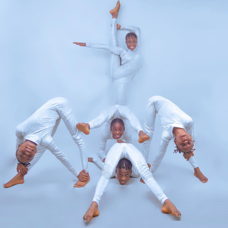 Gymnastics Acro combo. Strength and flexibility | M9 Dance World