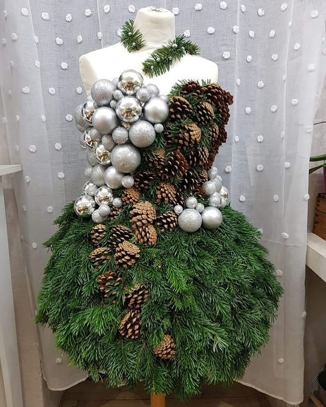 Who has made a dress form tree for Christmas decorating?
