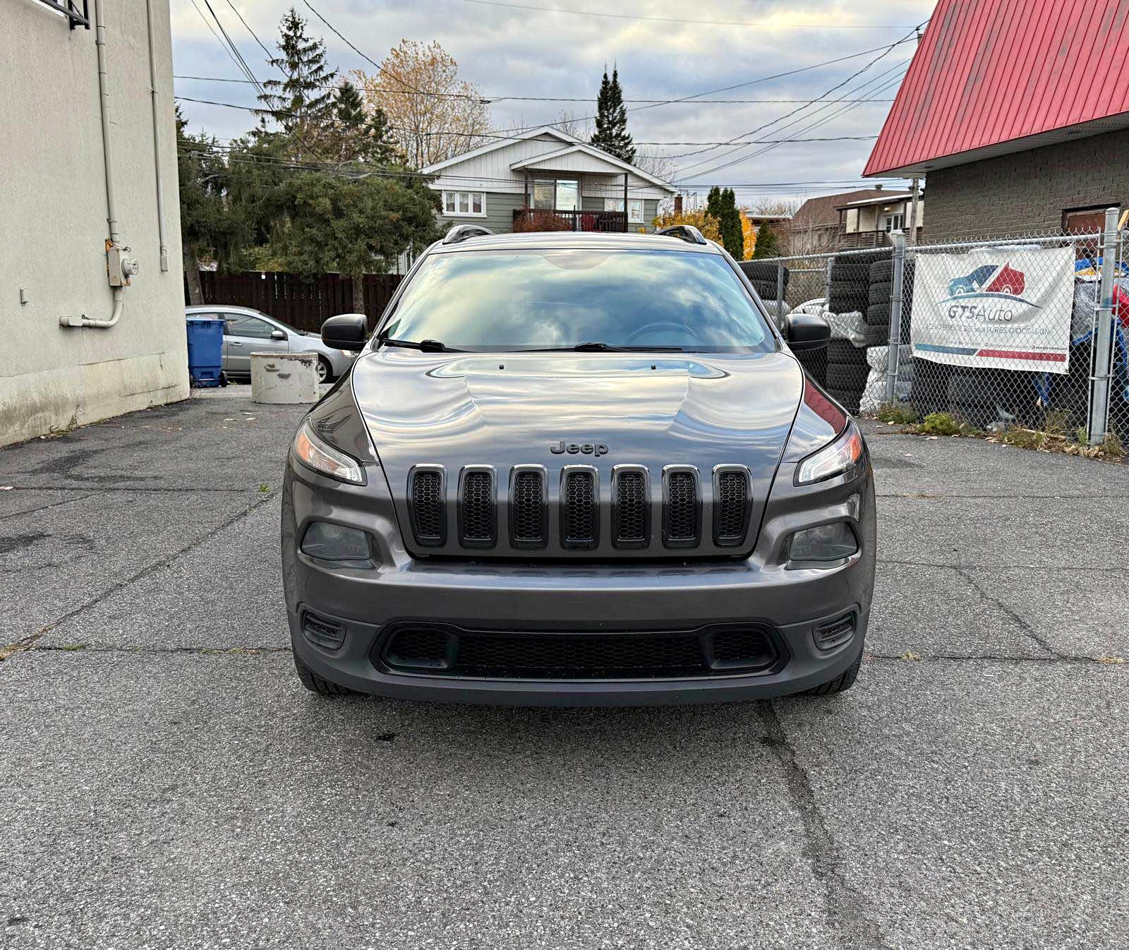2017-jeep-cherokee-cars-trucks-longueuil-quebec-facebook