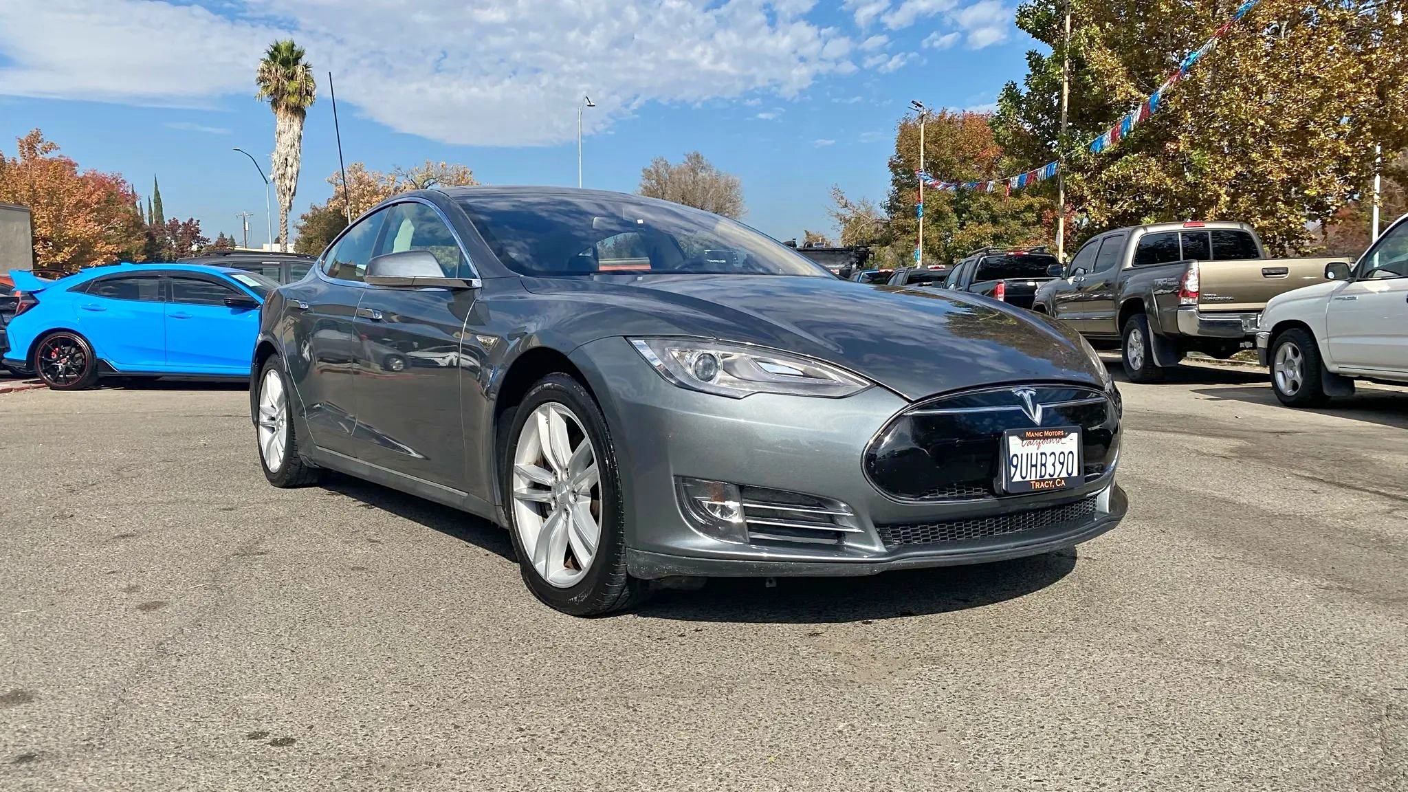 2014-tesla-model-s-cars-trucks-tracy-california-facebook