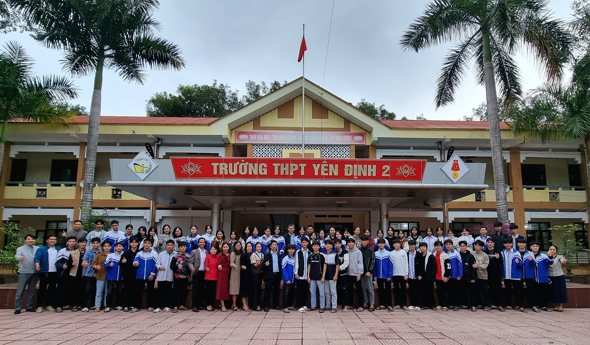 Đ... - Đoàn trường THPT Cầm Bá Thước - Thường Xuân - Thanh Hóa