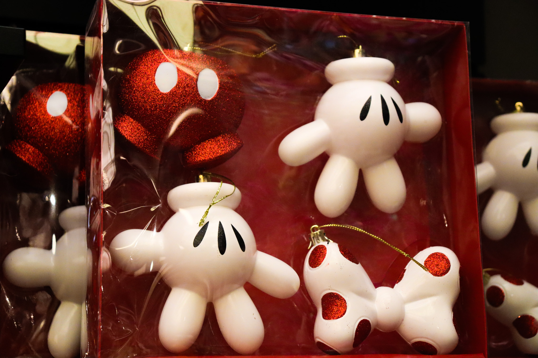 Intratuin - DISNEY | Kerst collectie 🎄 Alle Disney fans... | Facebook