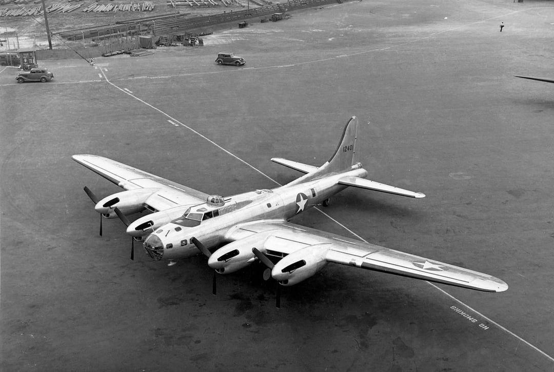 MilitaryHistoria - The sole XB-38 in 1943. This was a B-17E fitted with ...