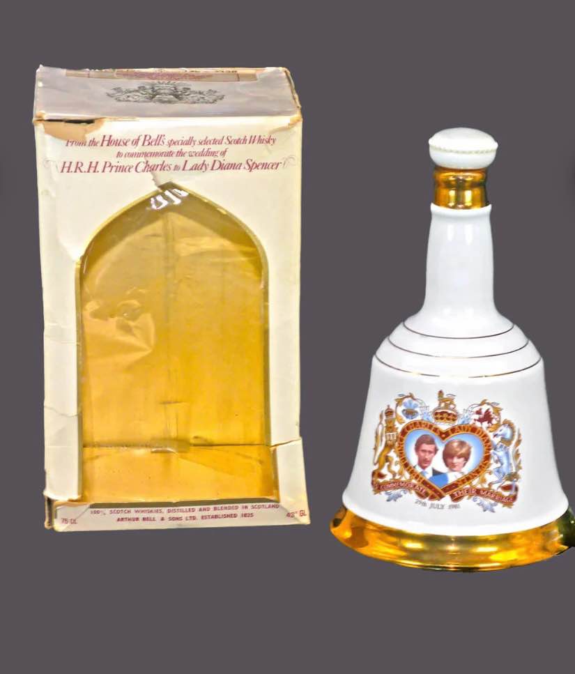 Rare to find Christmas 1988, 1989 and 1990 Bell's vintage whisky