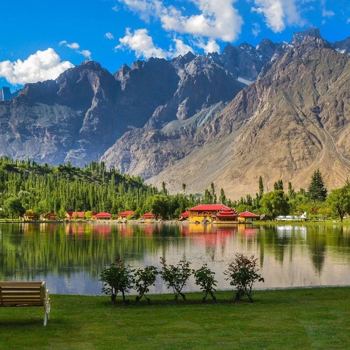 Black Glacier Tours | Gilgit