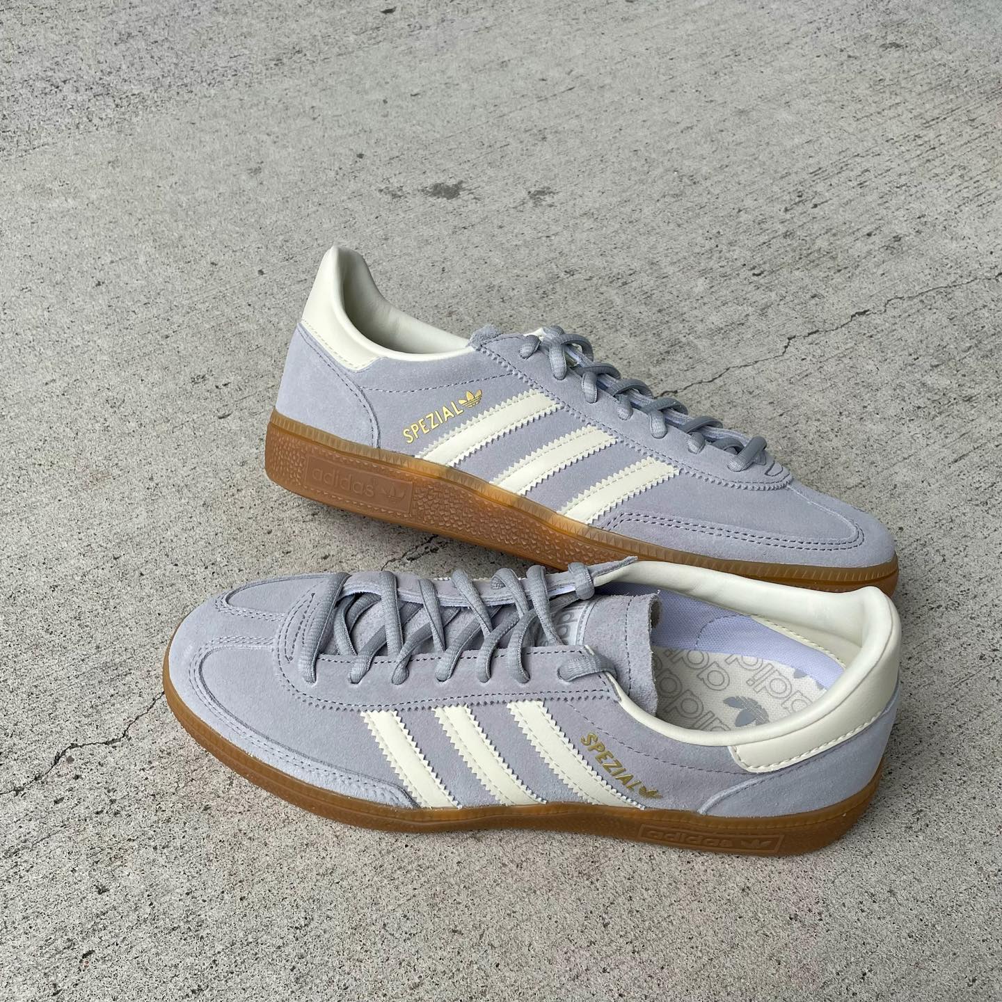 Ace - . New Arrival... . . 【ADIDAS】 HANDBALL SPEZIAL GREY/CREA 