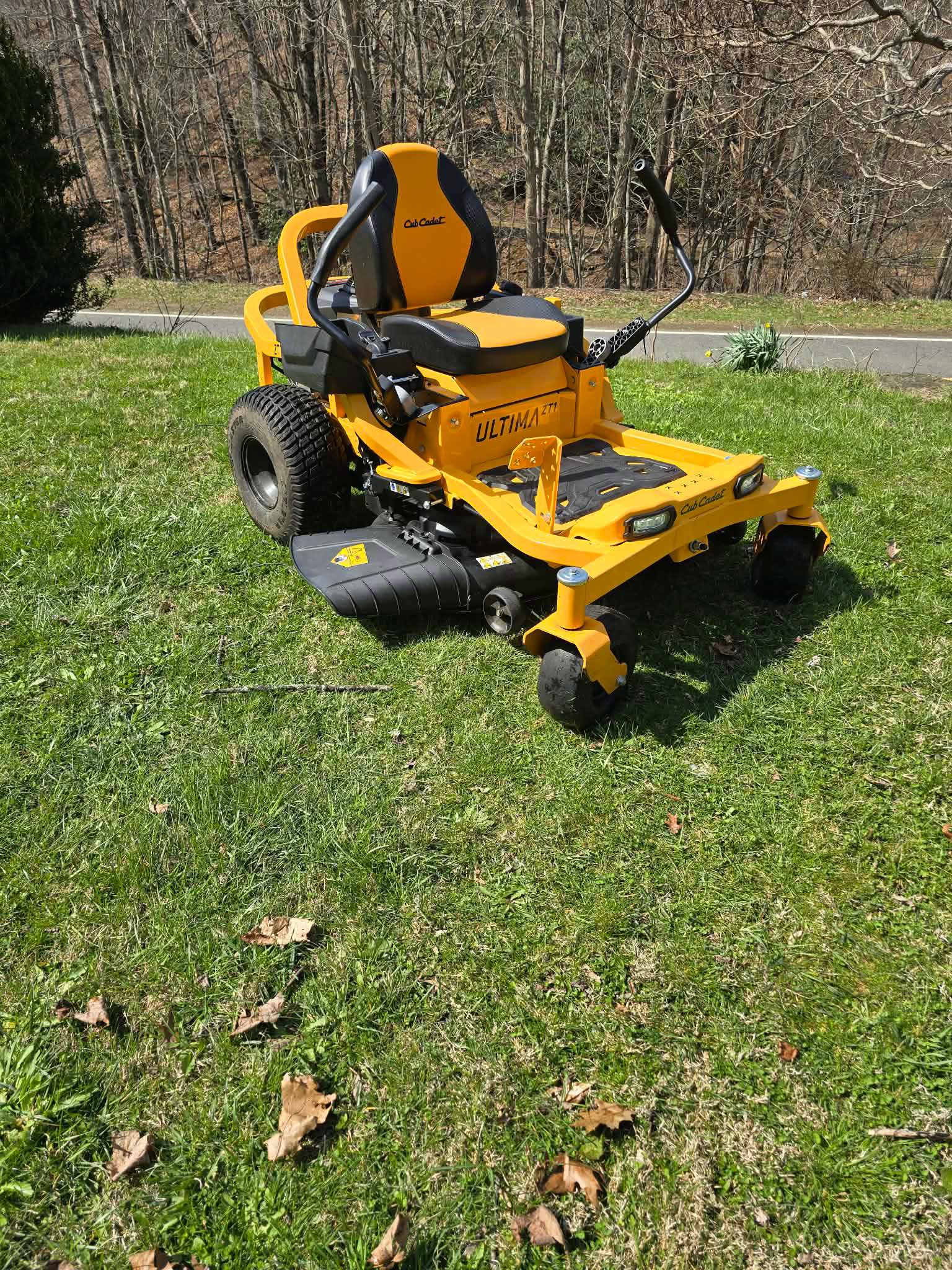 Cub Cadet Ultima Z2 42in. Fabricated Deck 21.5HP V-Twin Kawasaki