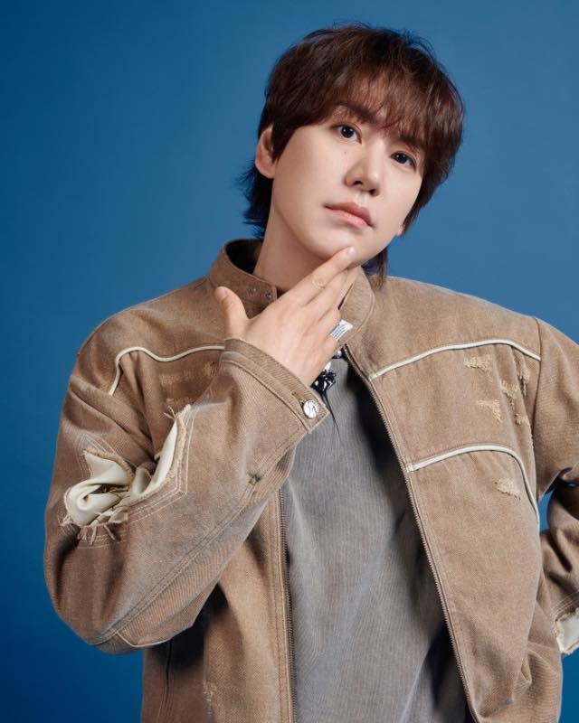 🌟 Kyuhyun — The Voice of Super Junior is Here! 🎤💖 From debuting