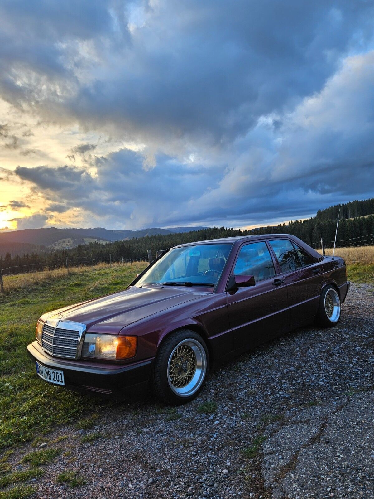 Mercedes - Mercedes-Benz W201-190E 1.8l Avantgarde Rosso 1 of 280 ...