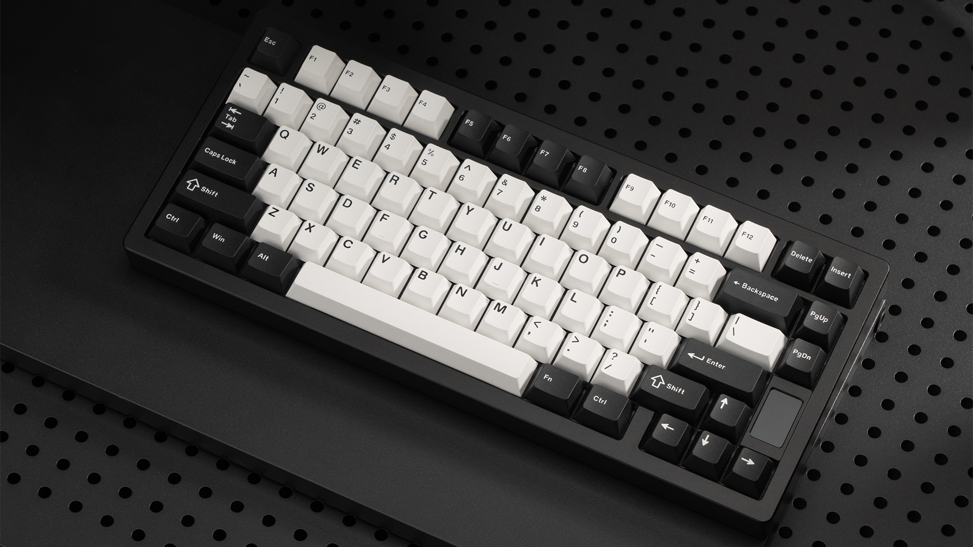 KeyPro - สัมผัสกับความเรียบหรู สุขุม เรียบง่าย กับสี JET...