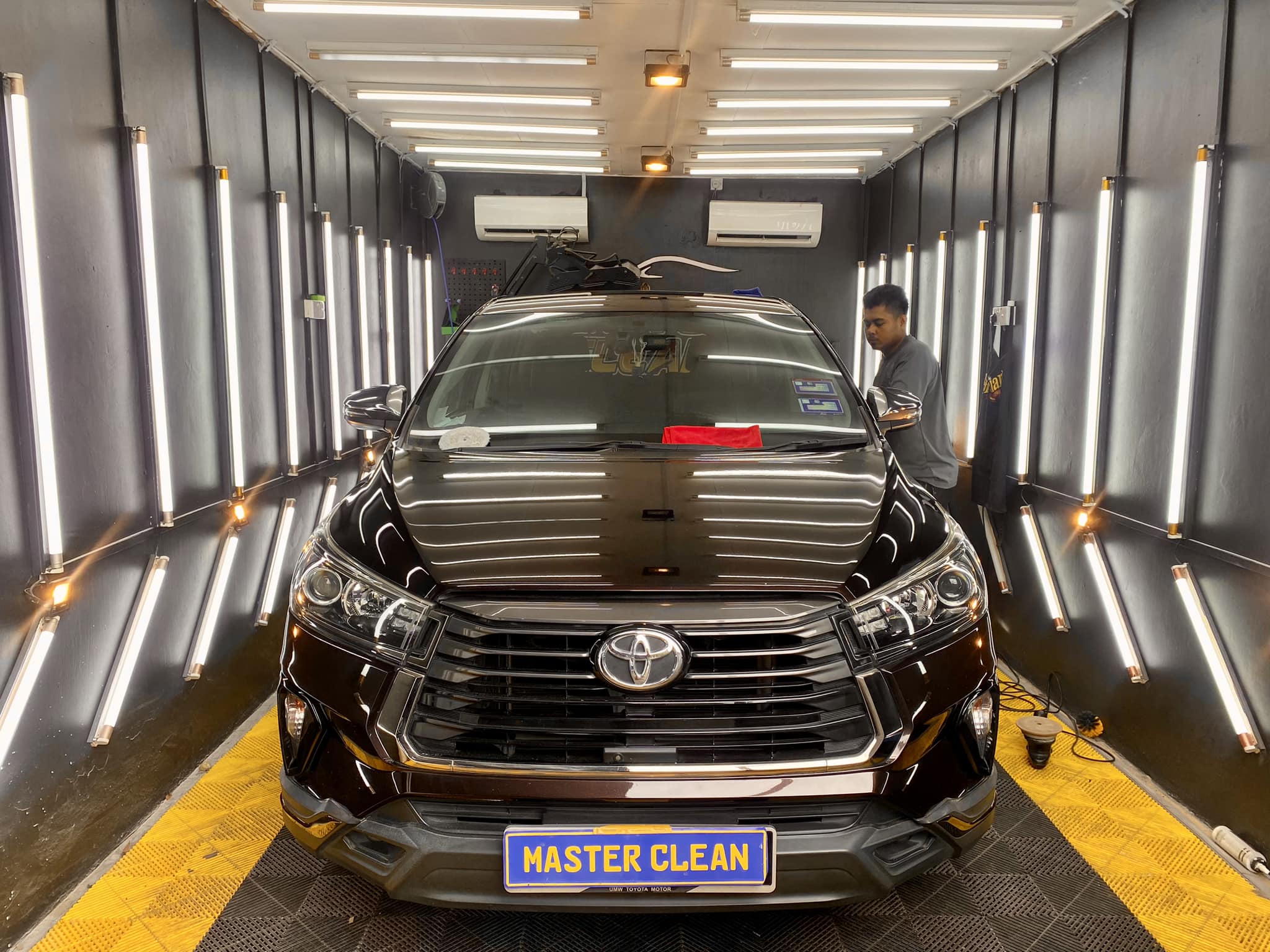 Master Clean - The Brand Toyota Innova undergo surface...