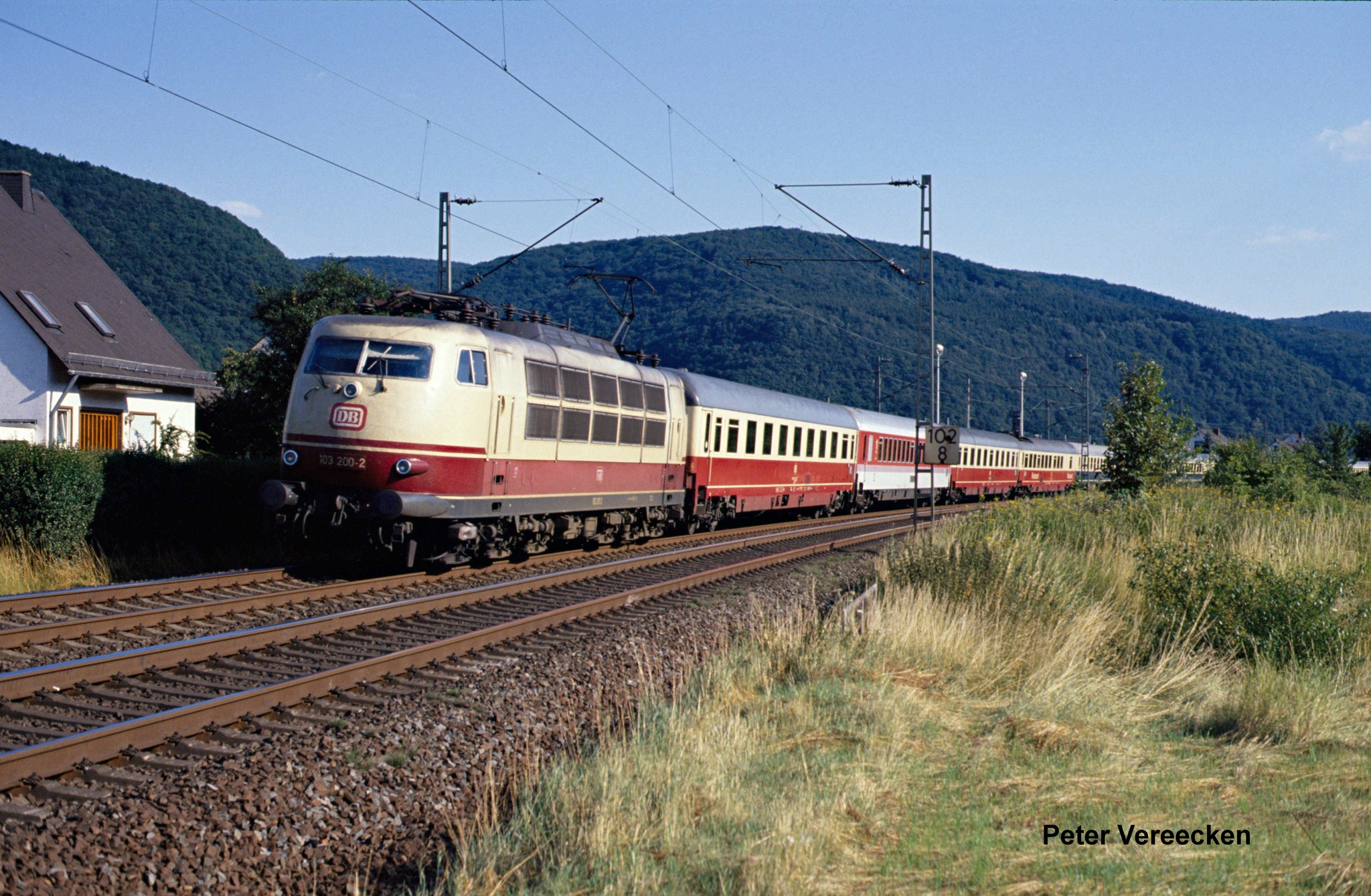 DB Br 103 240 Düssldorf Hbf July 2002