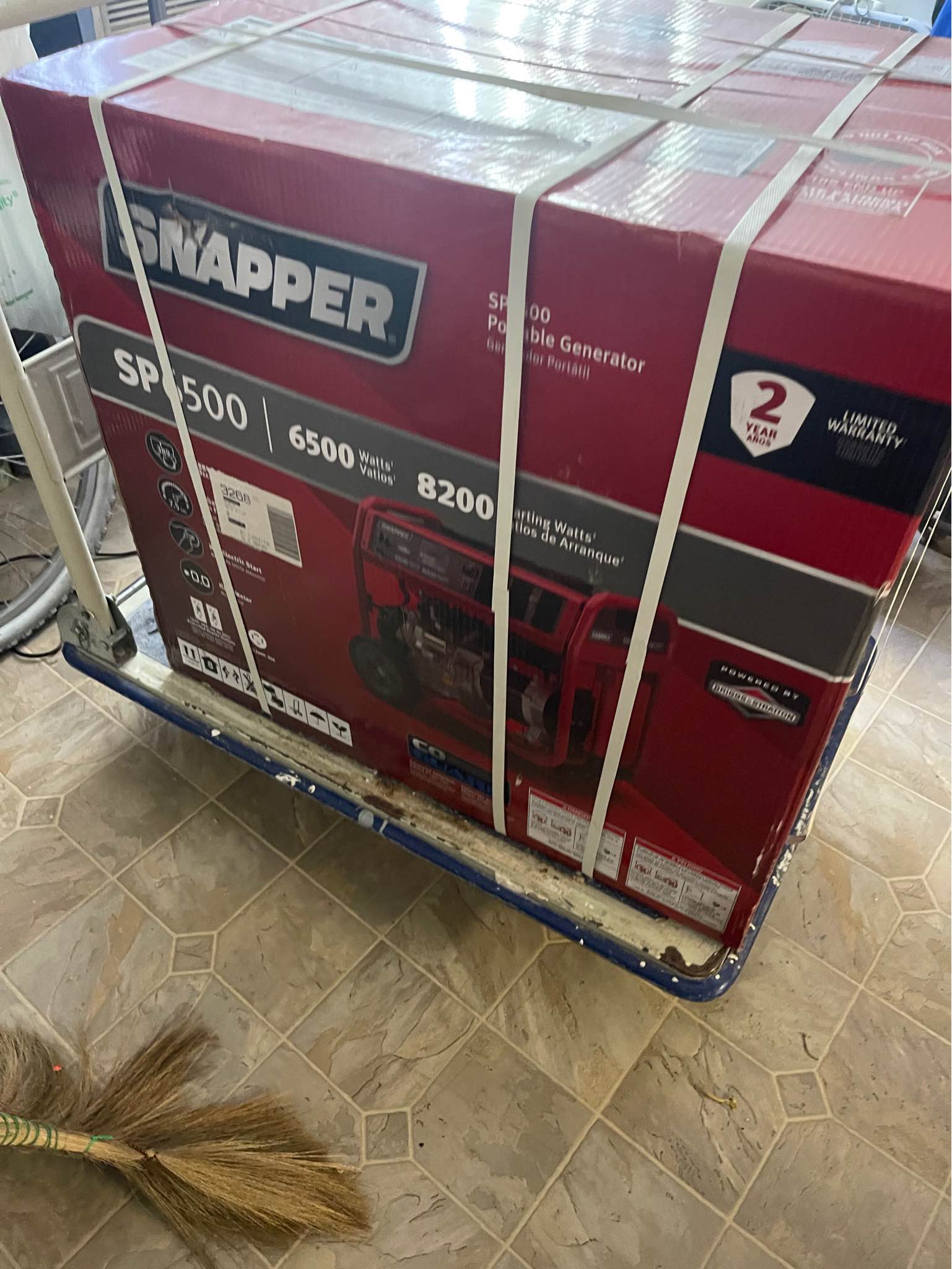 Brand new in box snapper generator 800$ in store - Miscellaneous Tools ...