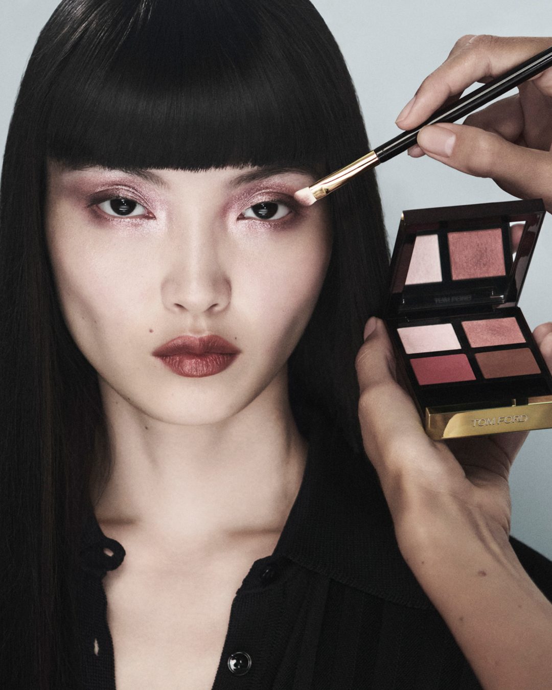 TOM FORD アイカラークォード02 rose veil New Eye Color Quad in 02 Rose Veil dresses lids in shimmering pink