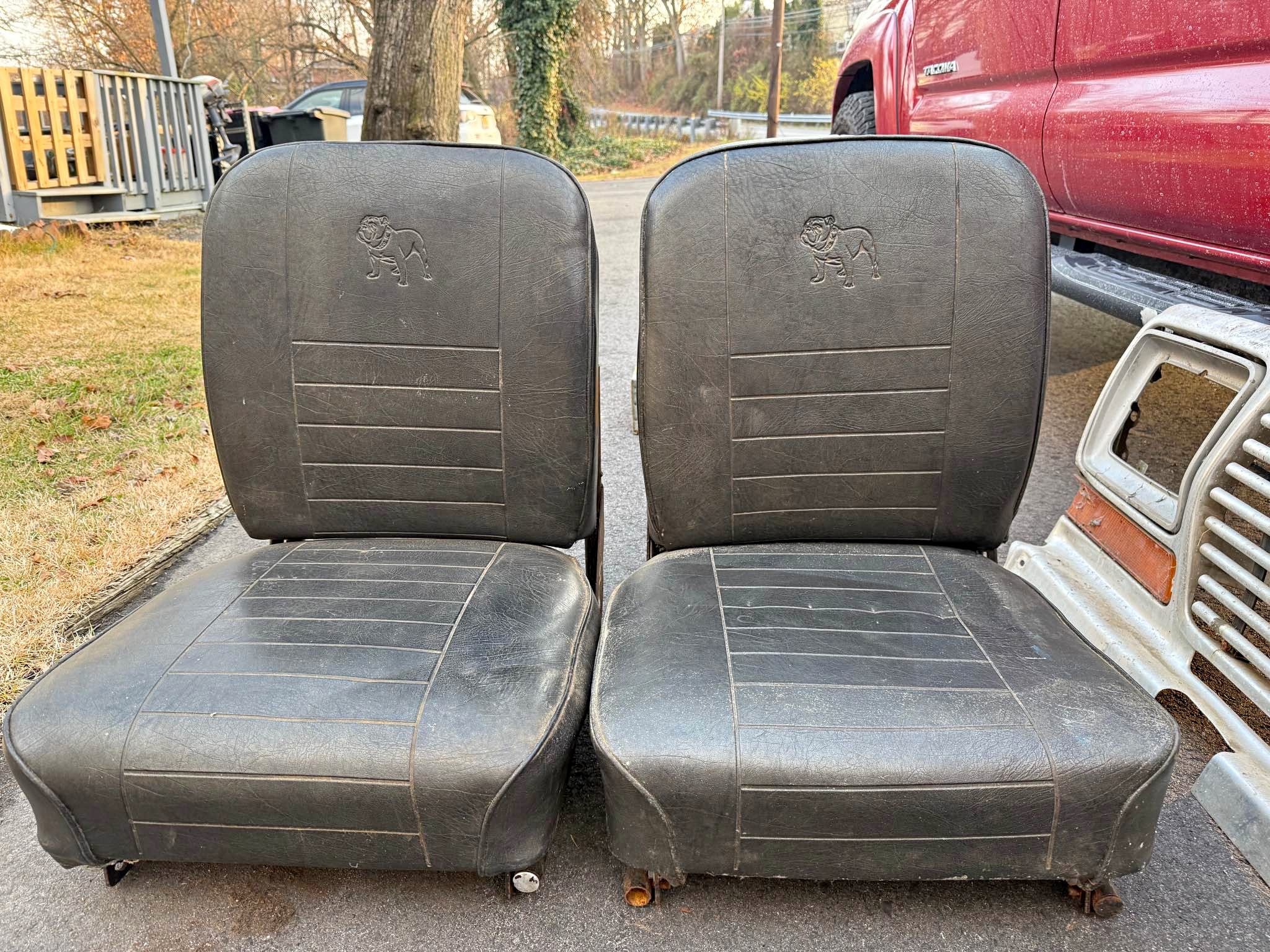 VTG Pair of Mack Truck R model Seats Original - Car Interior Parts ...