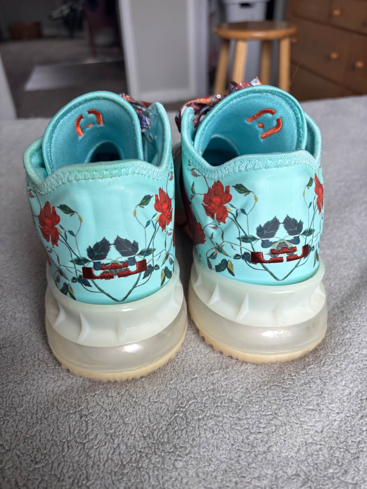 Nike LeBron Roses - Athletic Shoes - Cincinnati | Facebook Marketplace ...