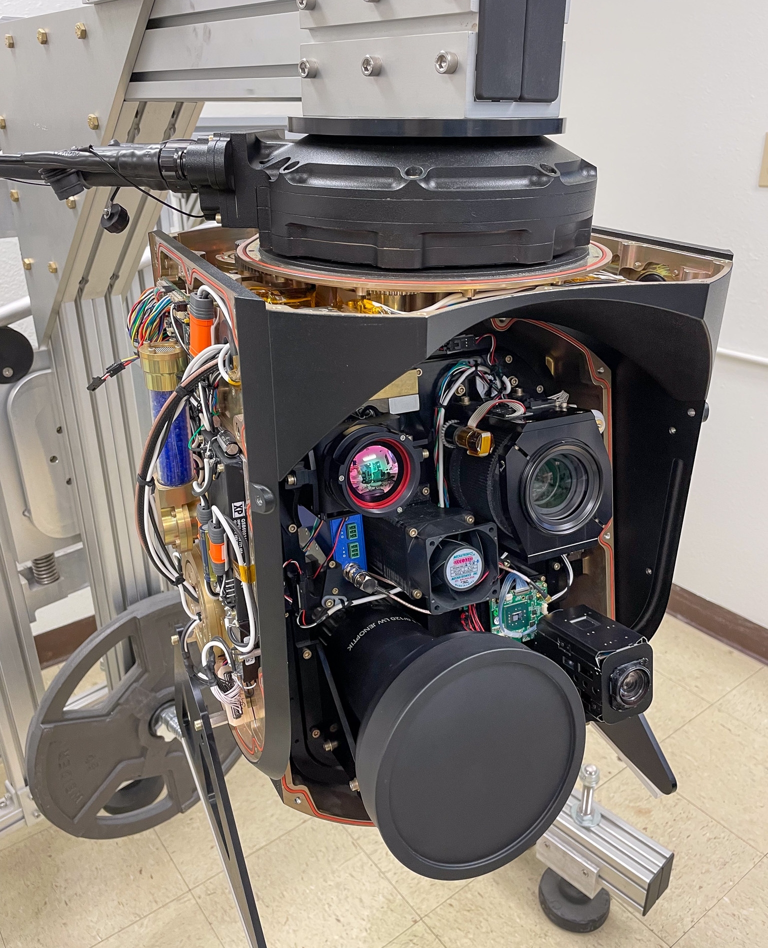 A peek inside our four sensor... - Gyro-Stabilized Systems | Facebook