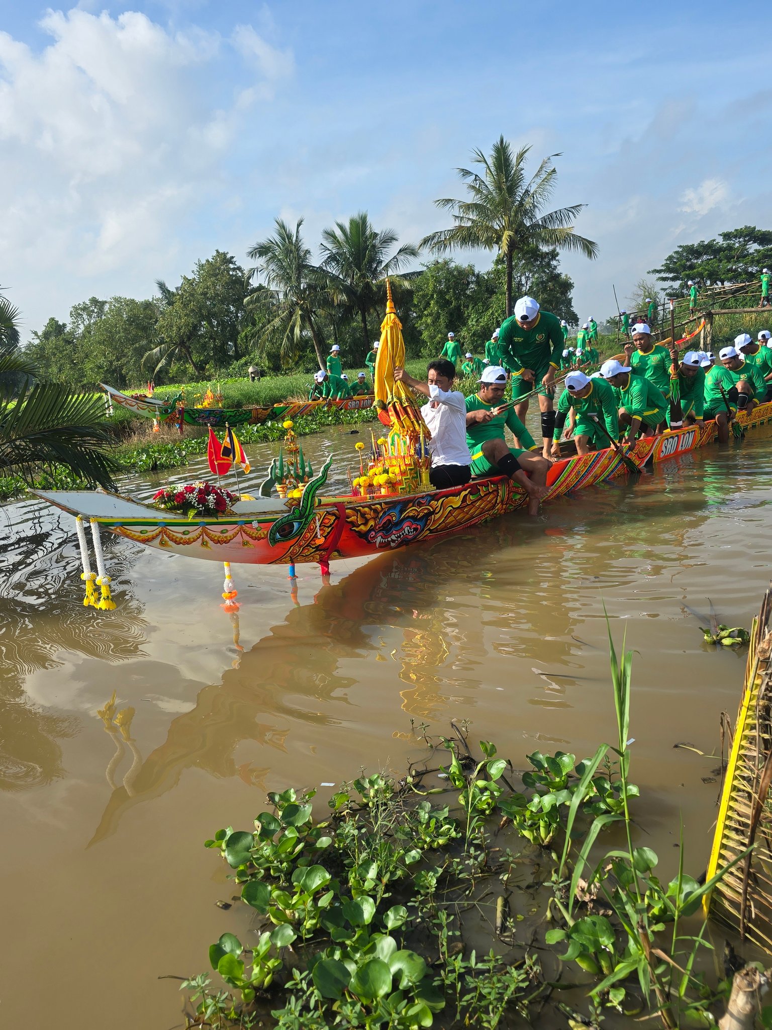 Tài Lang Thang - Tài Lang Thang added a new photo.