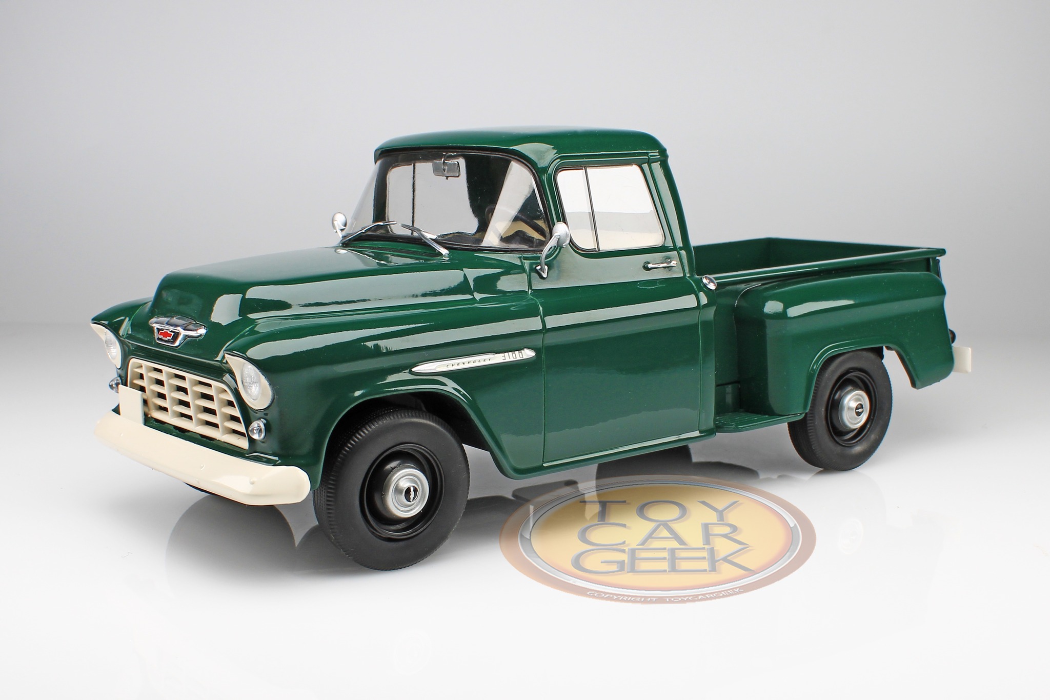 Collectible Mira Golden Line 1:18 scale die-cast metal model of a