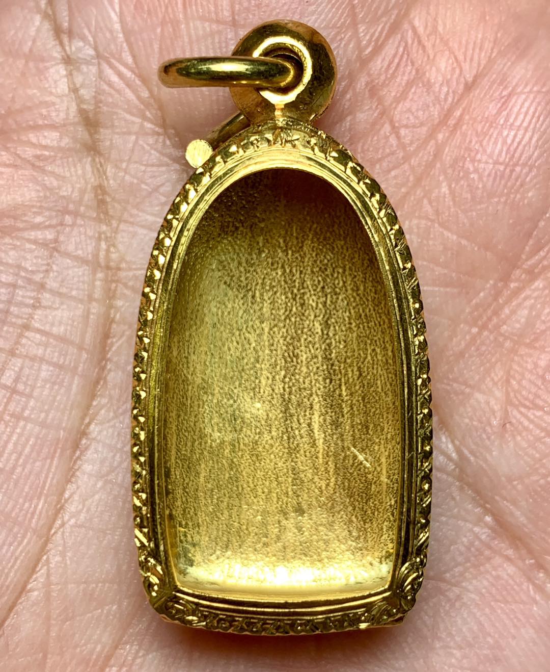 SOLD OUT NA... - ร้านตลับทองฐิติ - Gold Casing for Amulet | Facebook