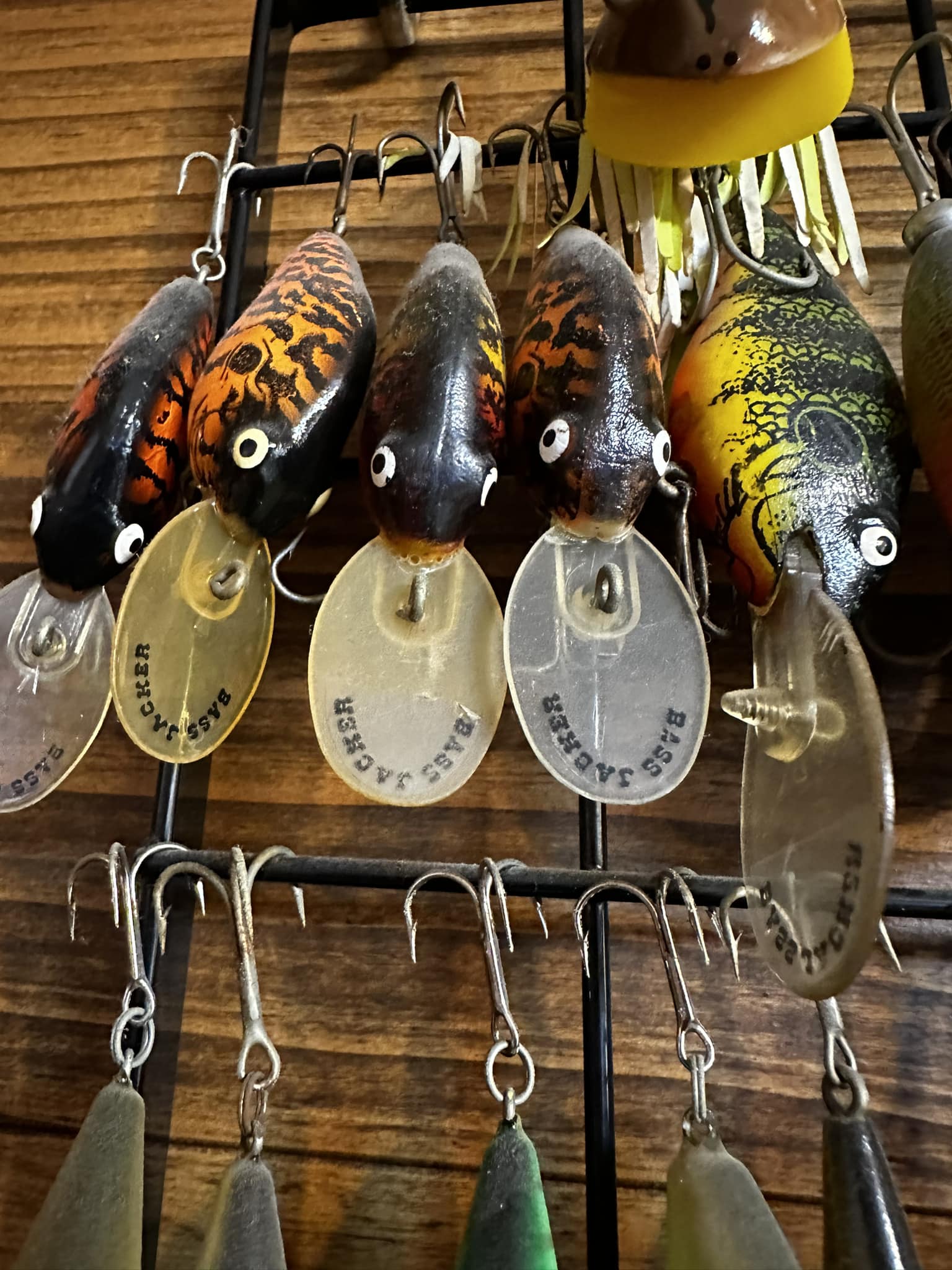 best fishing pole rack KastKing Patented V15 Vertical Rod Holder How to tie the versatile tool holder Color:Hanky Brown Add your personalization in