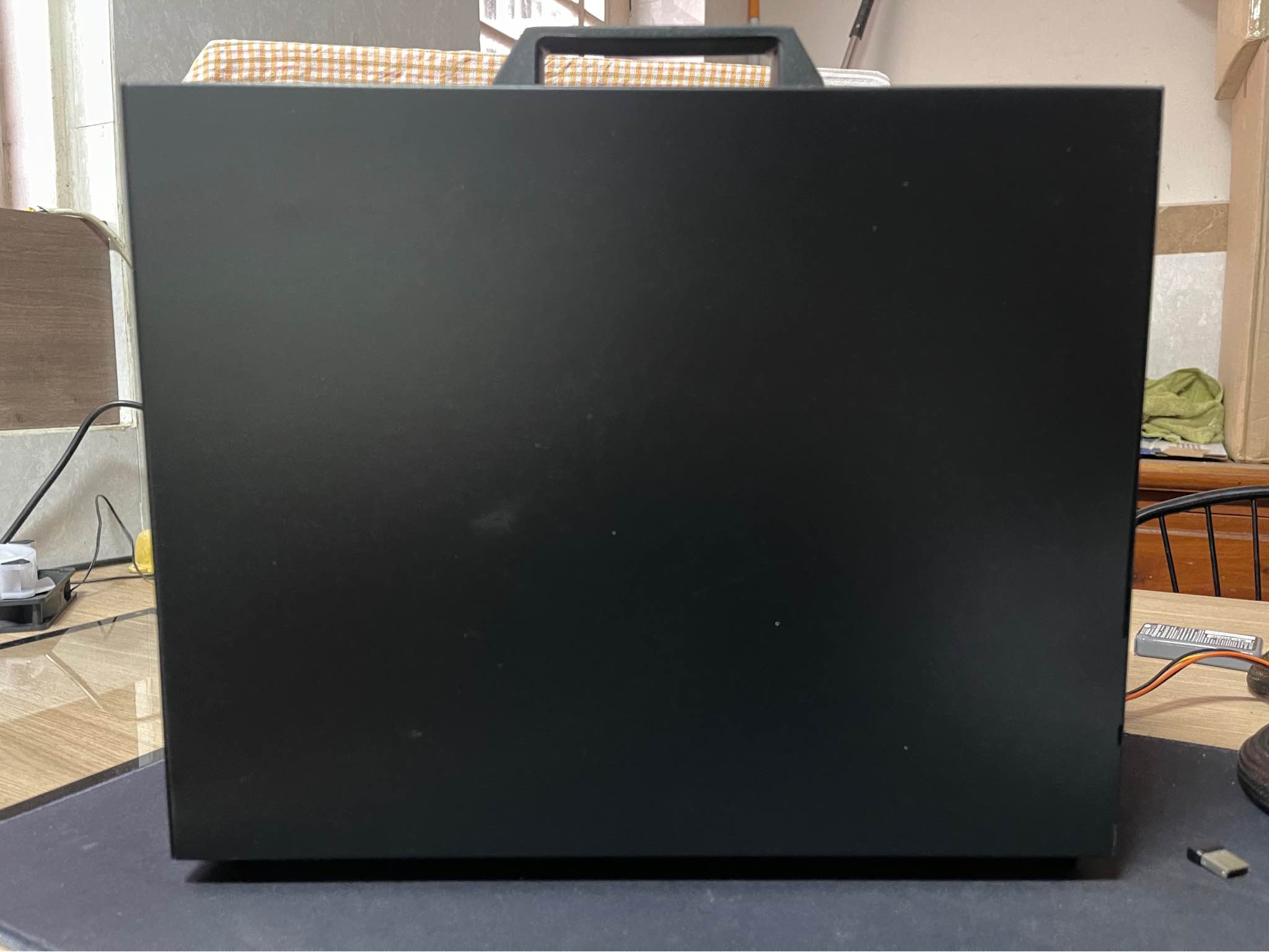 Mini Pc Case computer 14 liter tempered Glass បញ្ចាក់ លក់តែcaseទេ ...