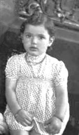 Auschwitz - 4 April 1939 | Dutch Jewish girl, Eva van Gelder, was born ...