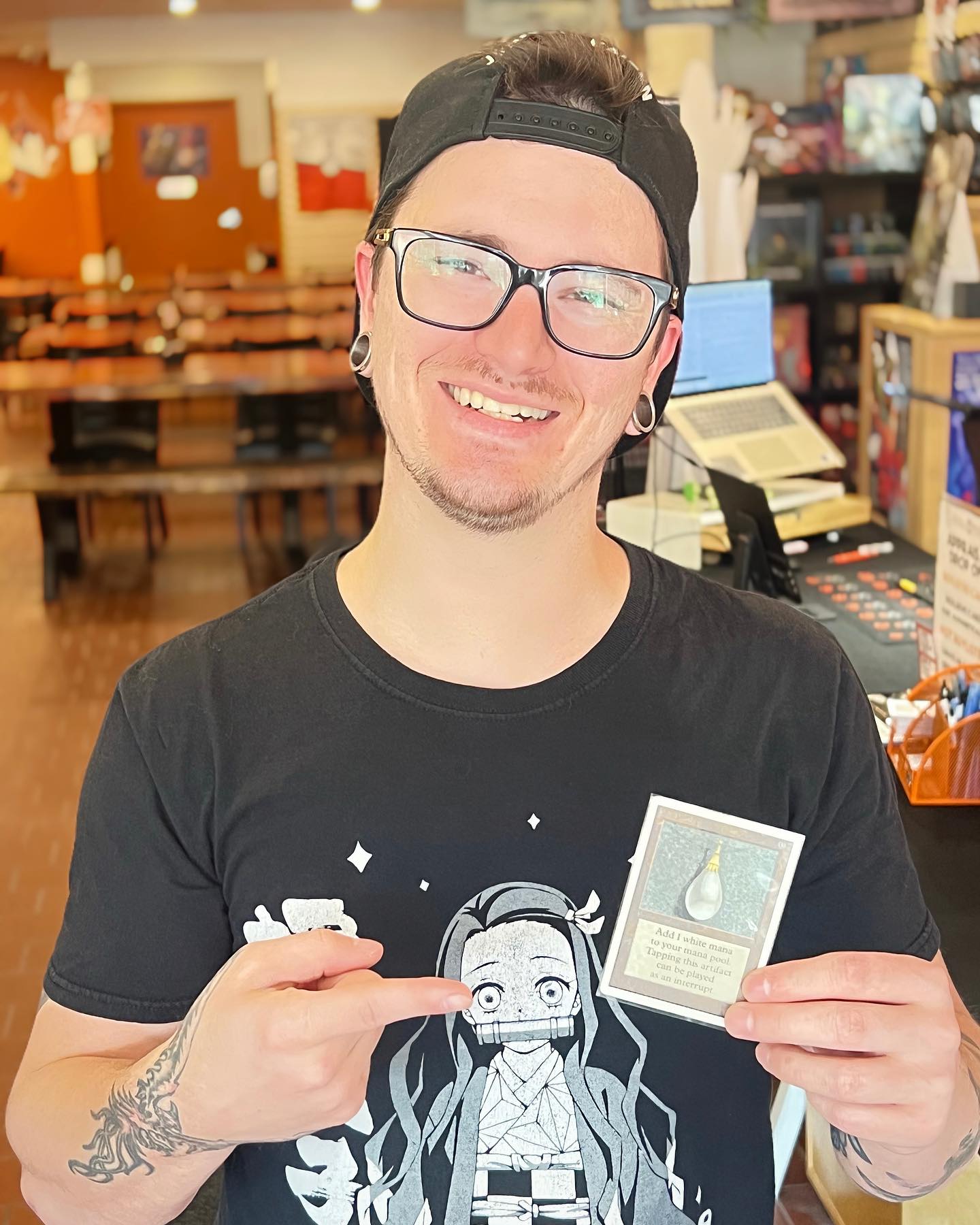Huge congratulations to Steven Cyr who pulled a Power 9 Mox Pearl 