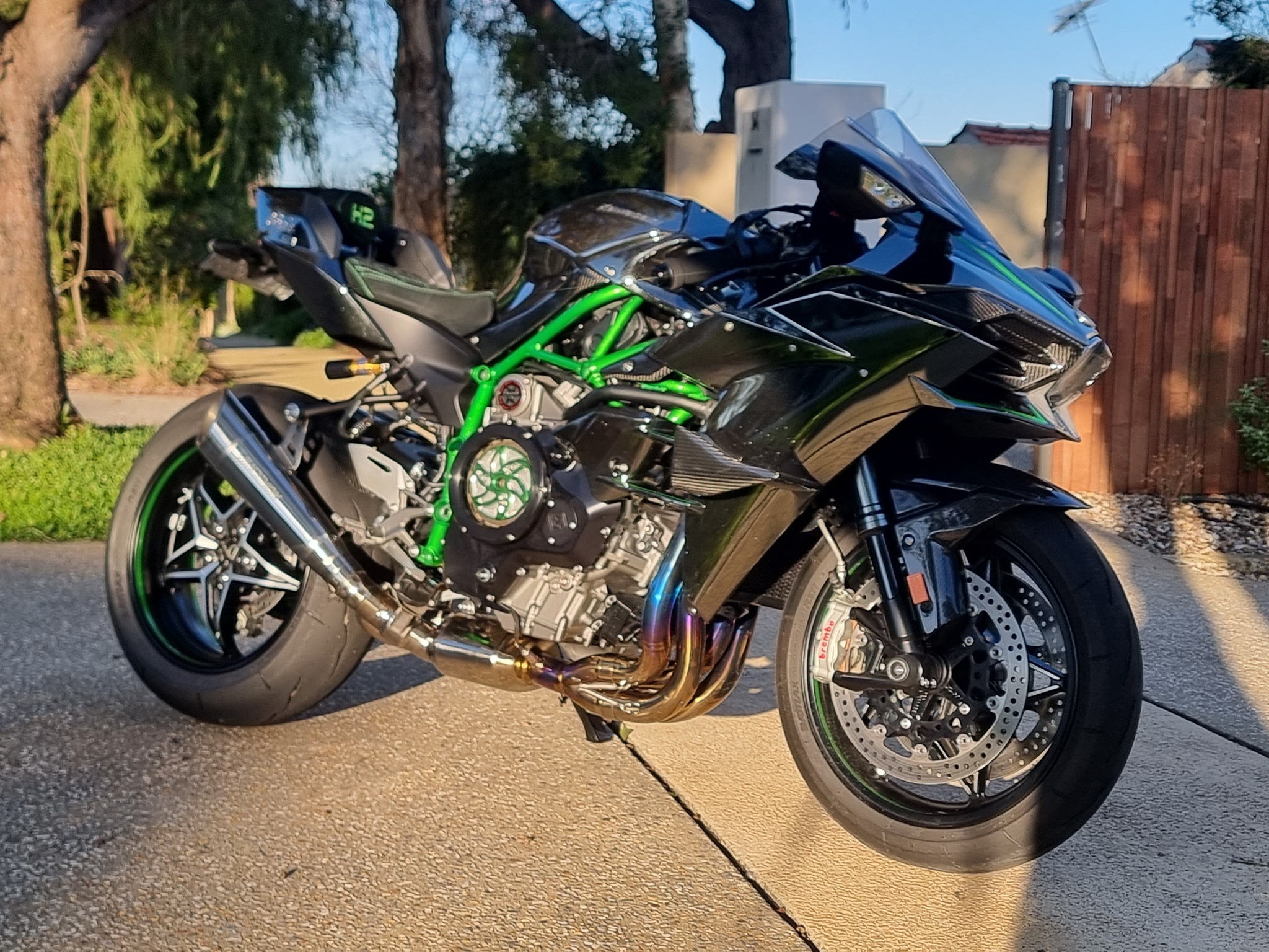 Kawasaki Ninja H2 inne for service ??