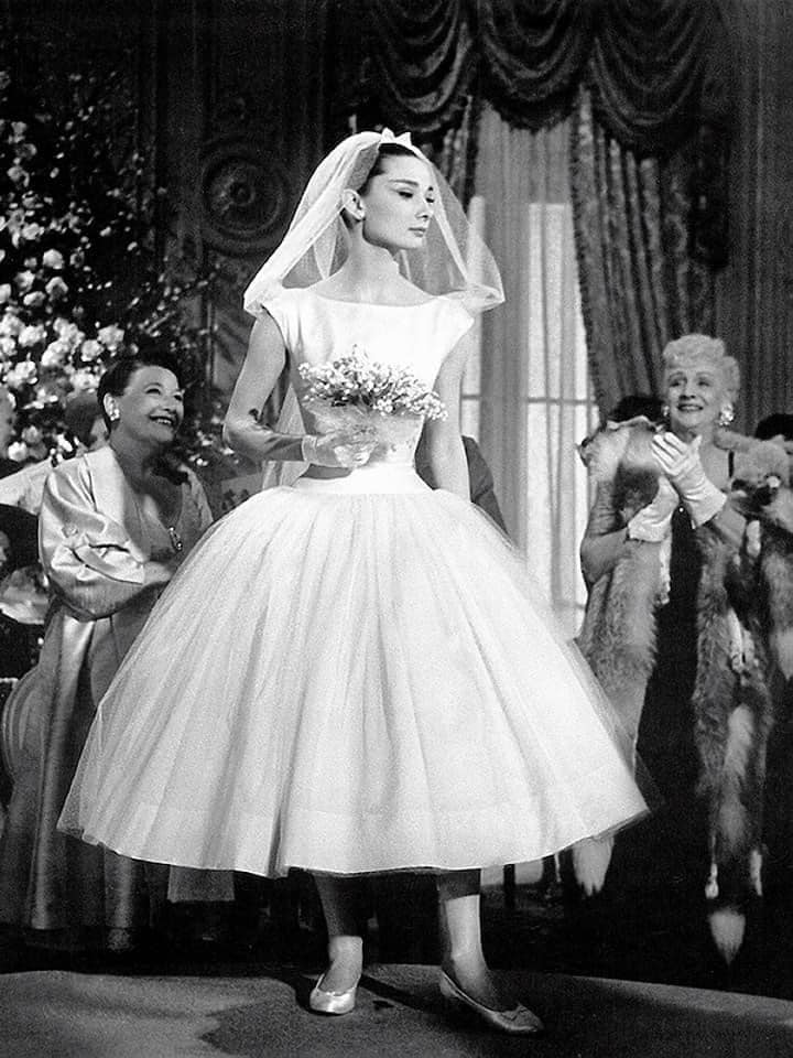 ugly white dress The Stepsister Elvira Women Halloween Carnival Party Cosplay Costume Audrey Hepburn's Givenchy wedding dress