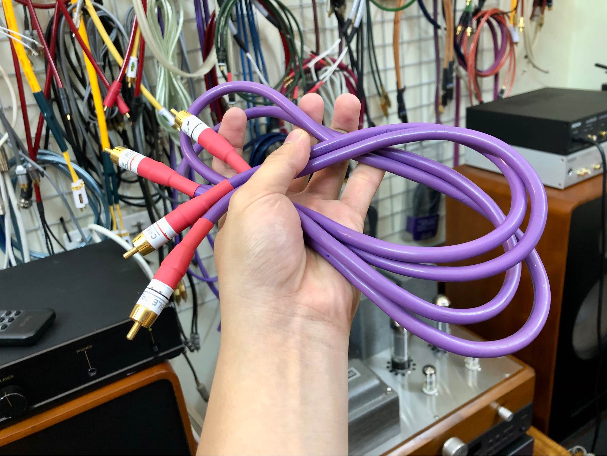 Hi-End Audio (Vietnam) | Cable talk England dây tín hiệu chuẩn Anh xịn ...