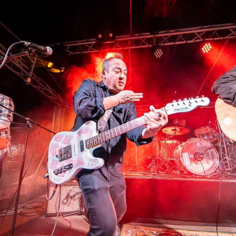 Brewn - Ant in the moment! Rocking Nelligen #guitarplayer #leadguitar # ...