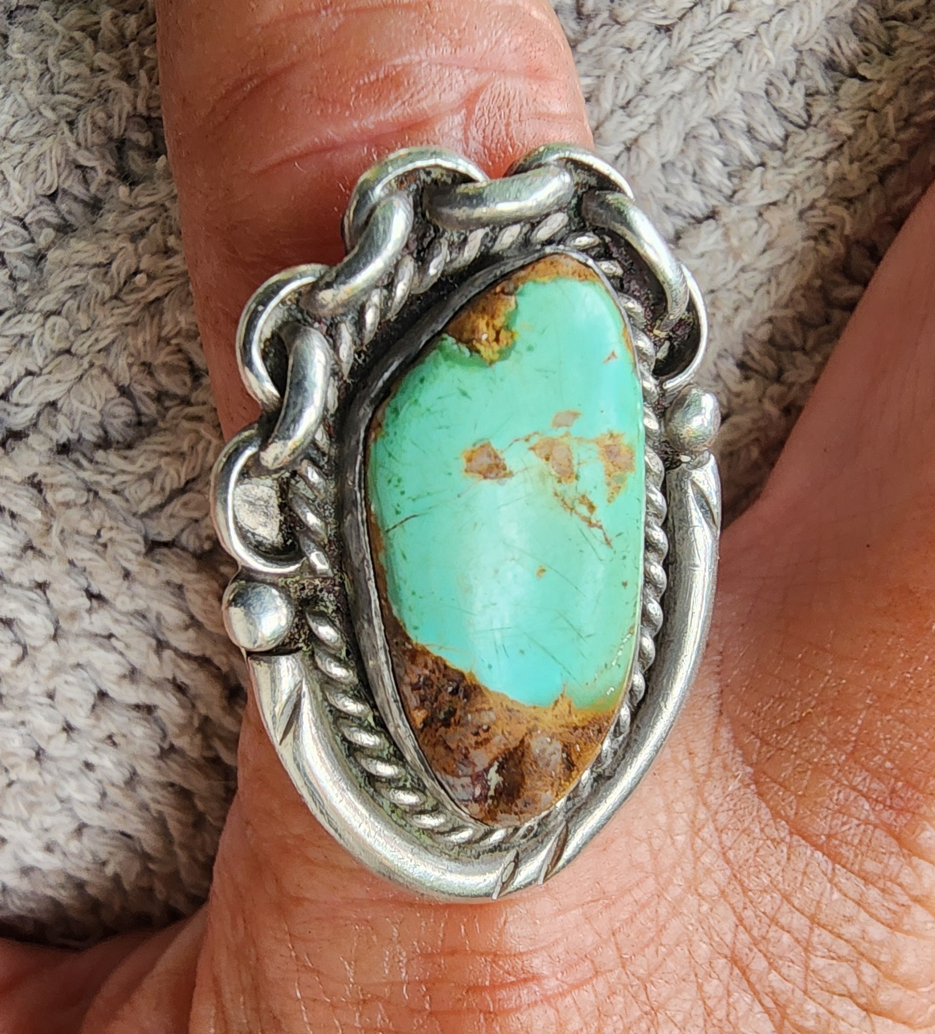 Identify vintage Native American jewelry?