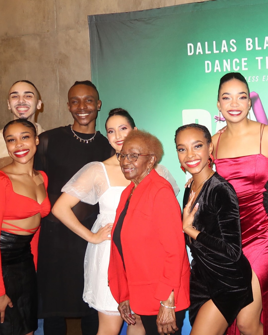 Dallas Black Dance Theatre... - Dallas Black Dance Theatre