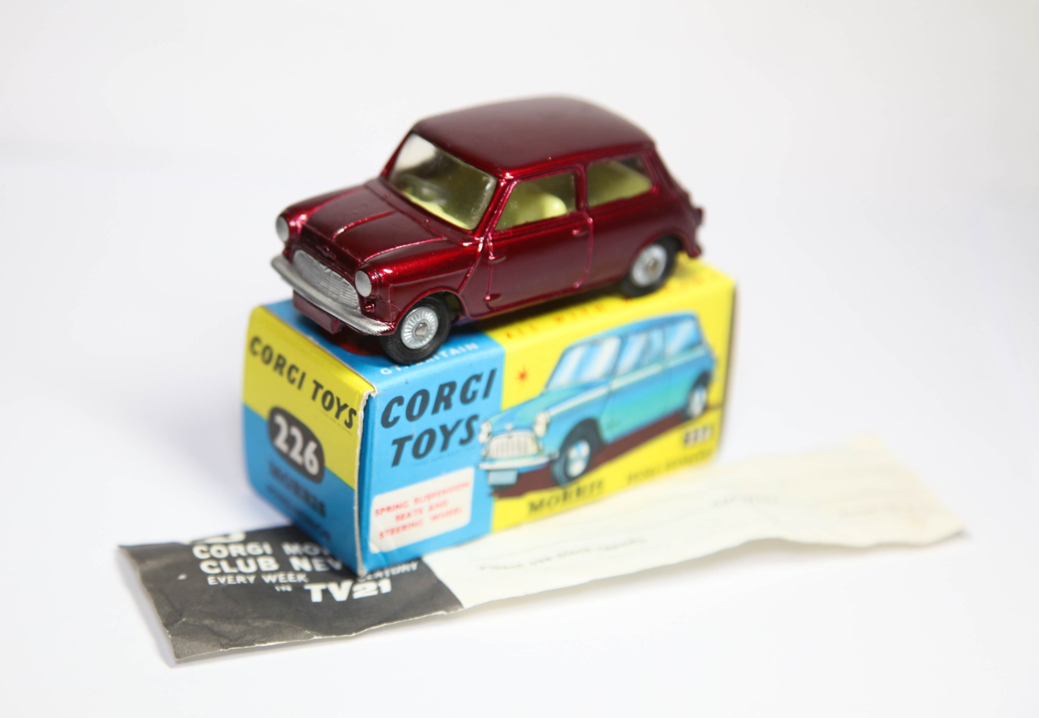 Corgi 334 Mini Cooper Magnifique In Original Box - Priced to go